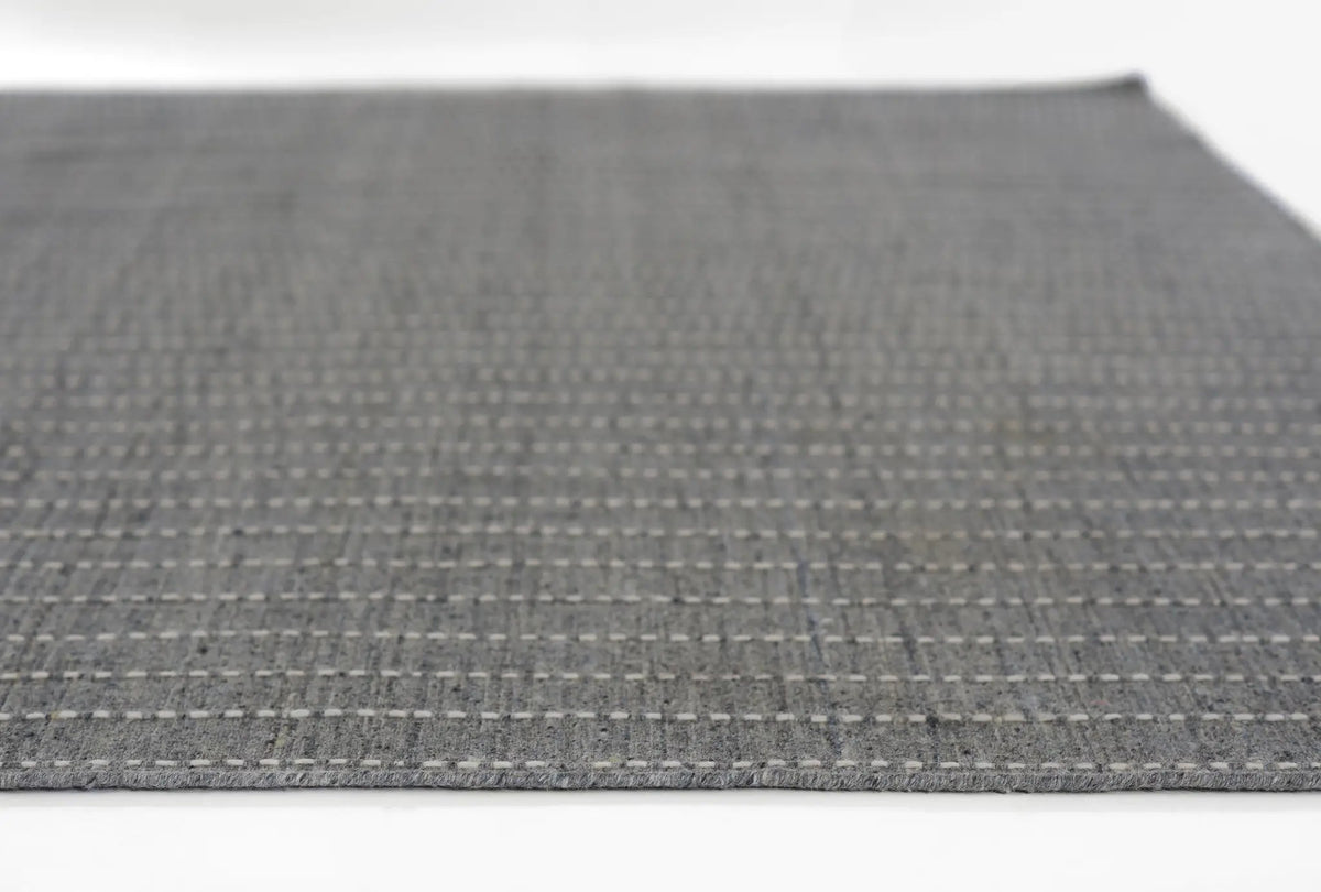 Oliver OLI-1 Blue Area Rug by Momeni