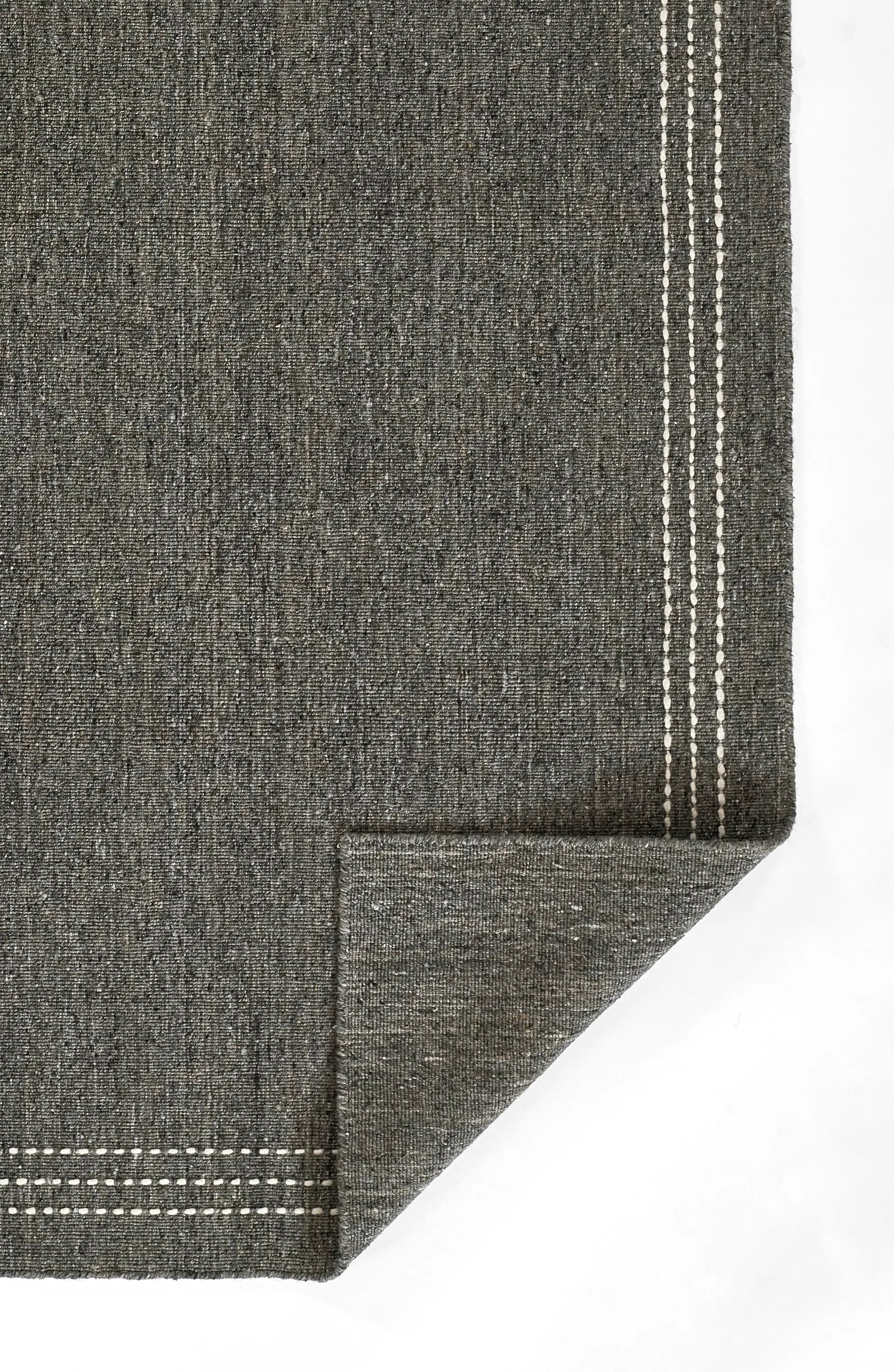 Oliver OLI-3 Charcoal Area Rug by Momeni
