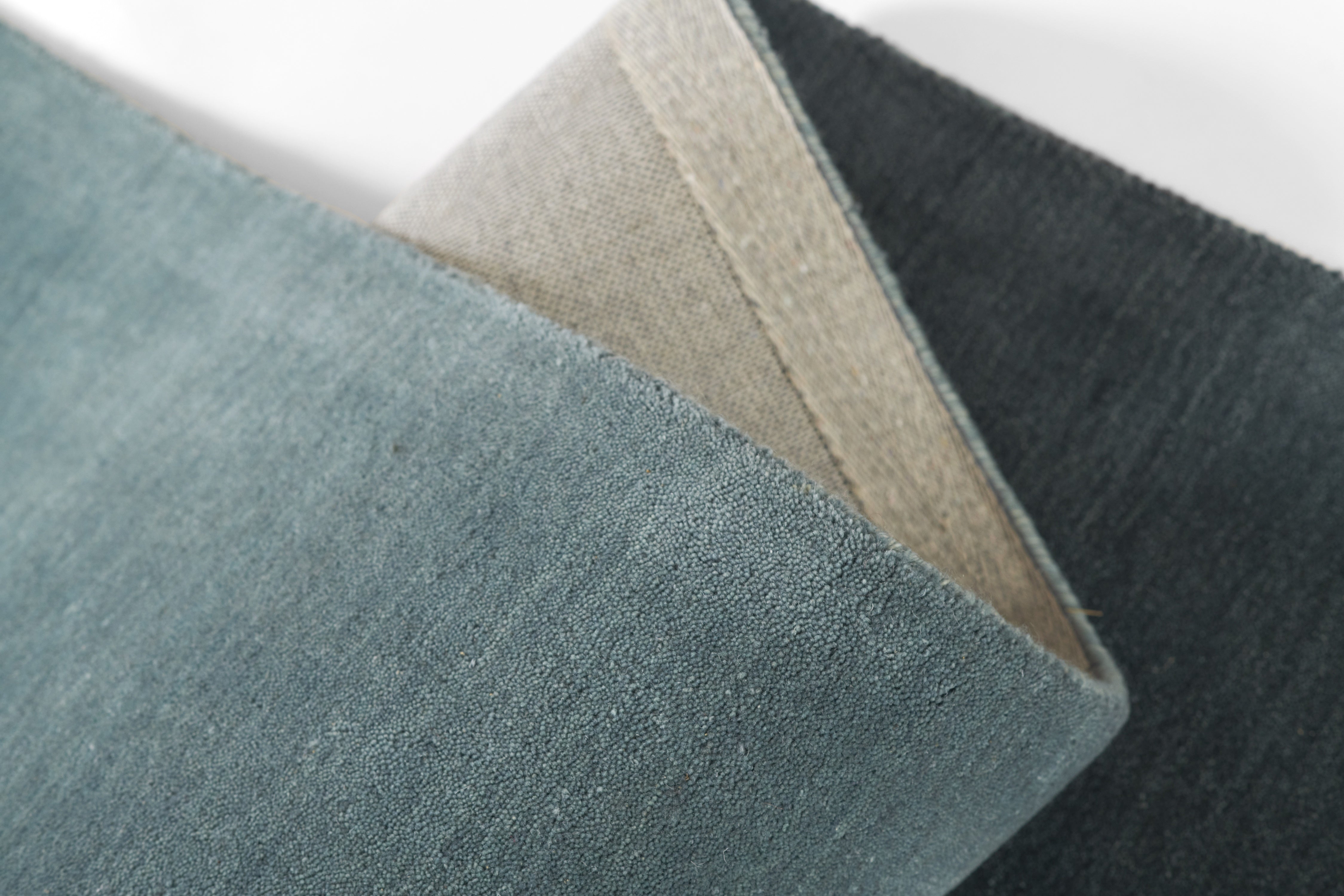 Momeni Ombre OMB-1 Blue Area Rug