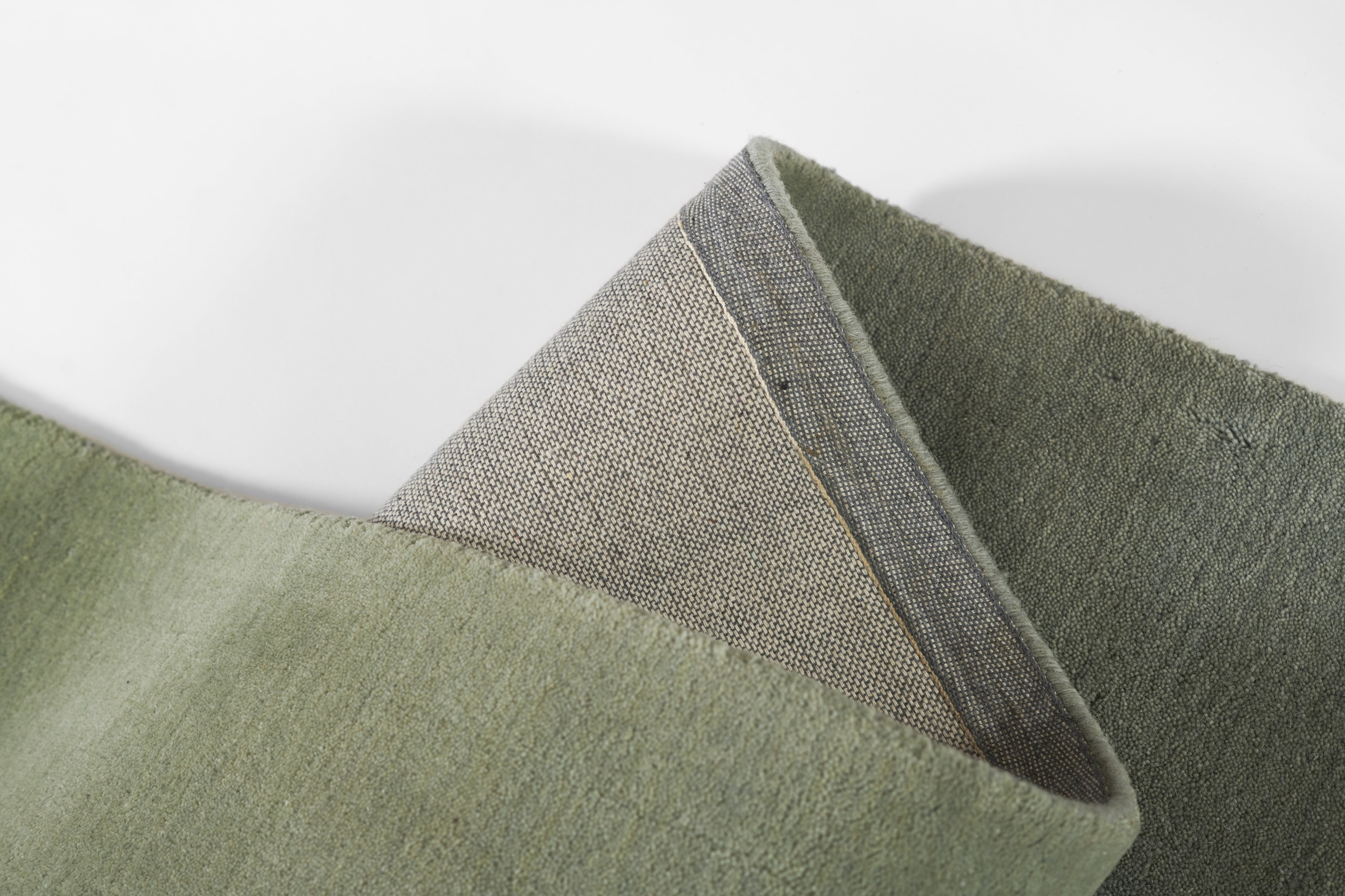 Momeni Ombre OMB-1 Green Area Rug