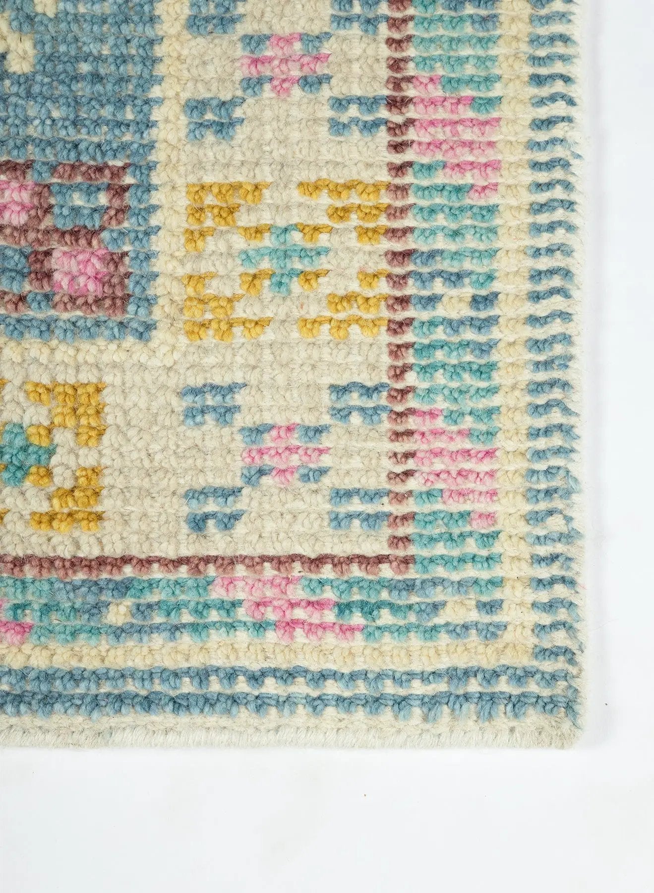 Ophelia OPH-2 Multicolor Area Rug by Momeni
