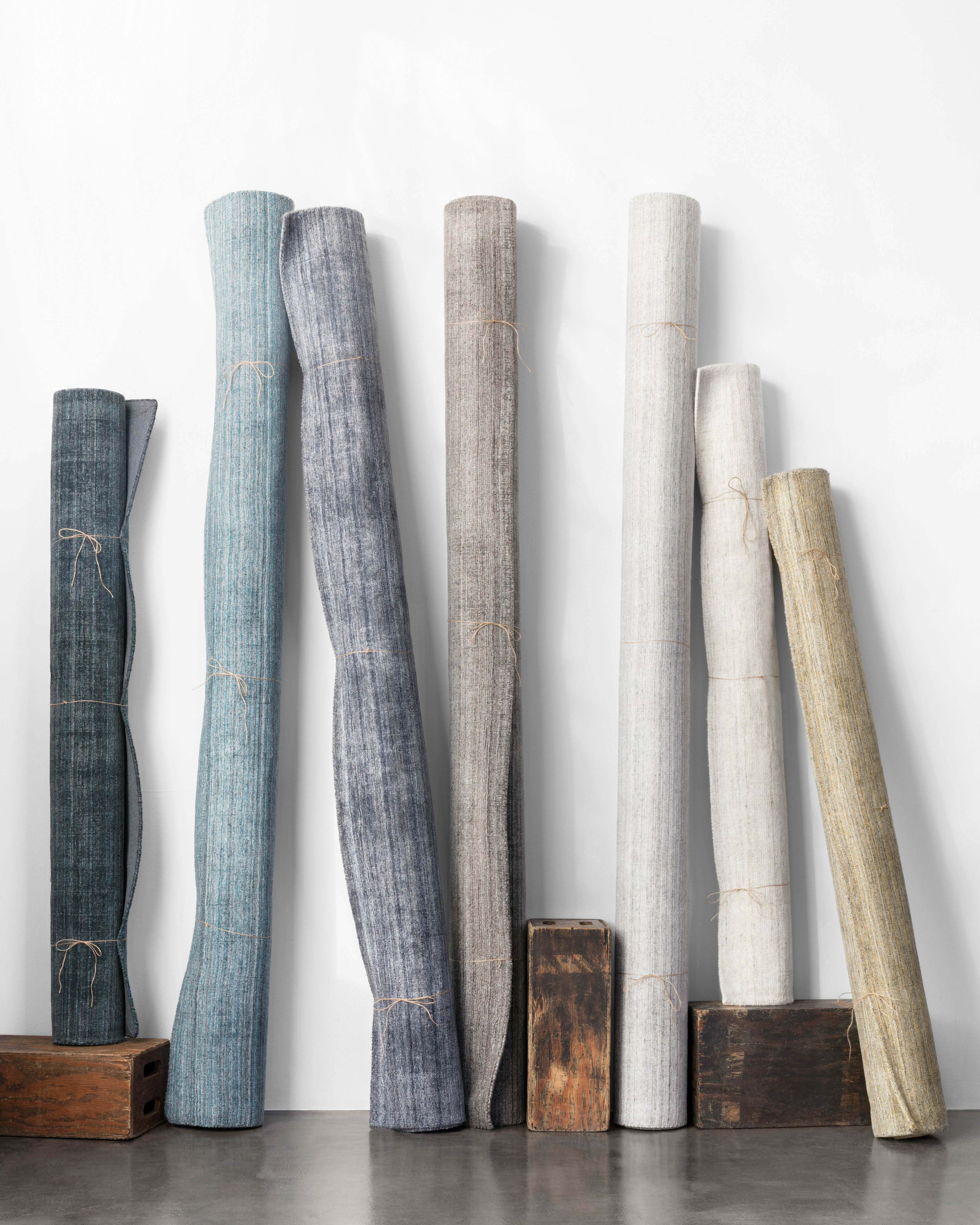 Pasadena PAS-01 Midnight Area Rug, hand-loomed wool and viscose, plush pile, striking midnight tones