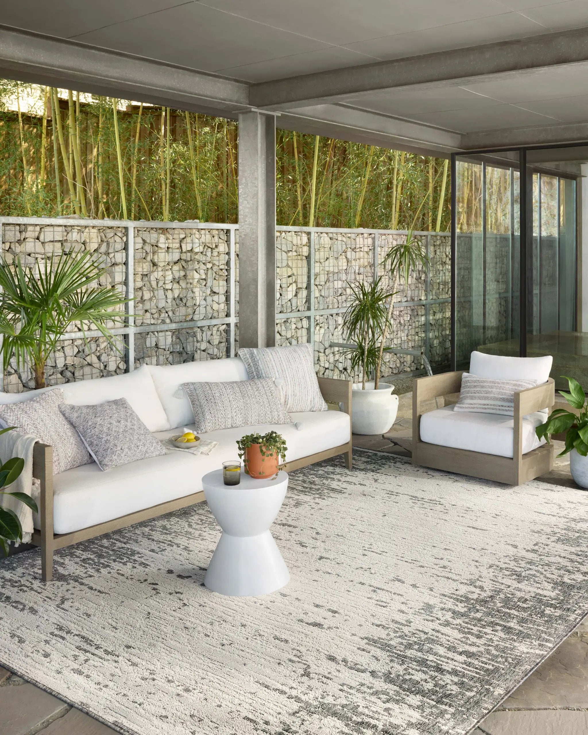 Rainier RAI-01 Ivory / Grey Area Rug by Loloi