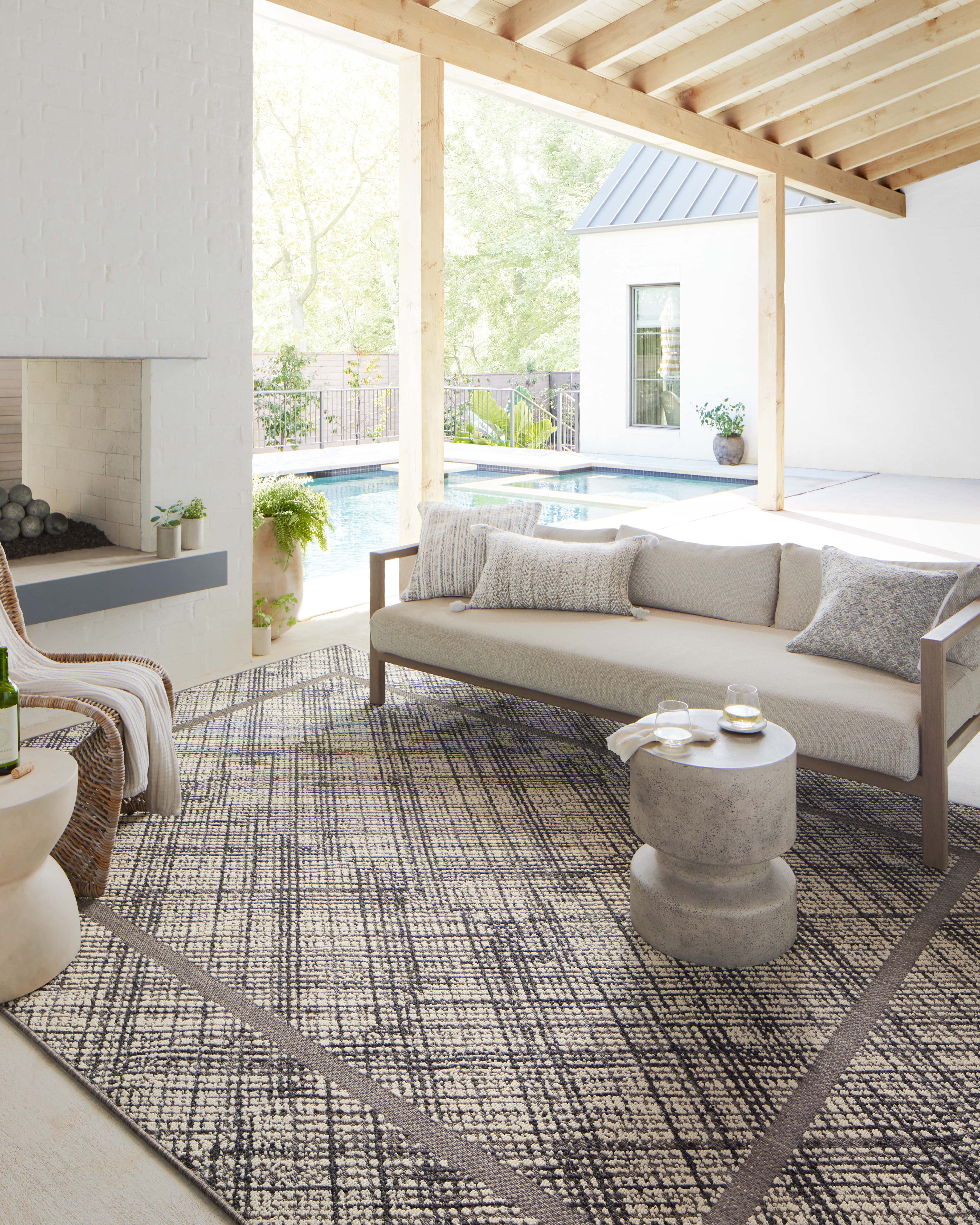 Rainier RAI-10 Ivory and charcoal modern indoor outdoor area rug, power-loomed, outdoor durable polypropylene