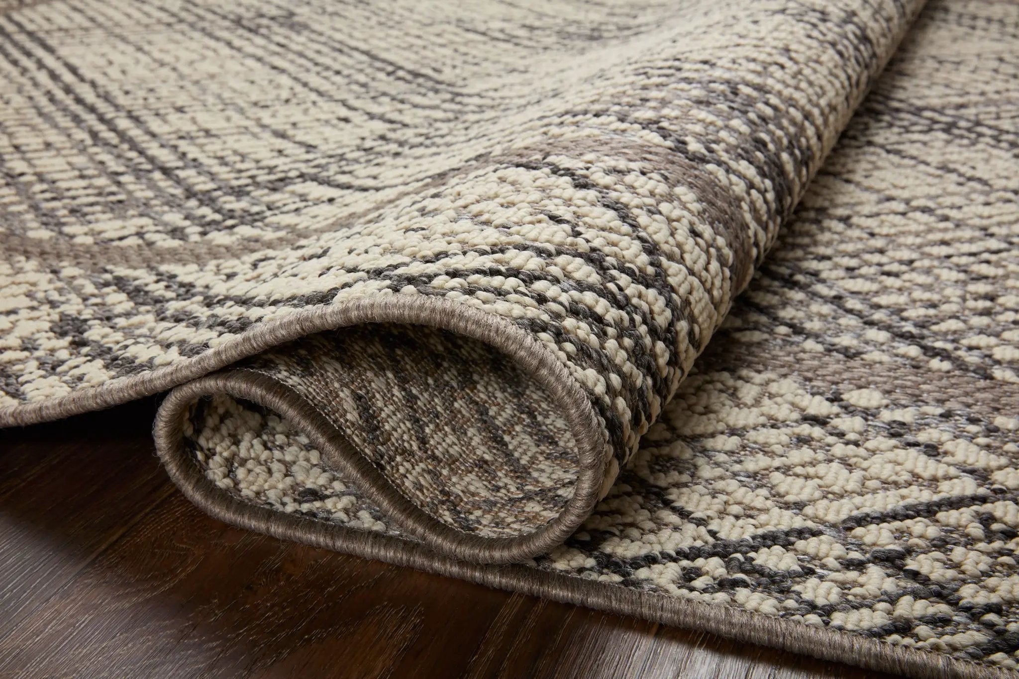 Rainier RAI-10 Ivory / Charcoal Area Rug by Loloi