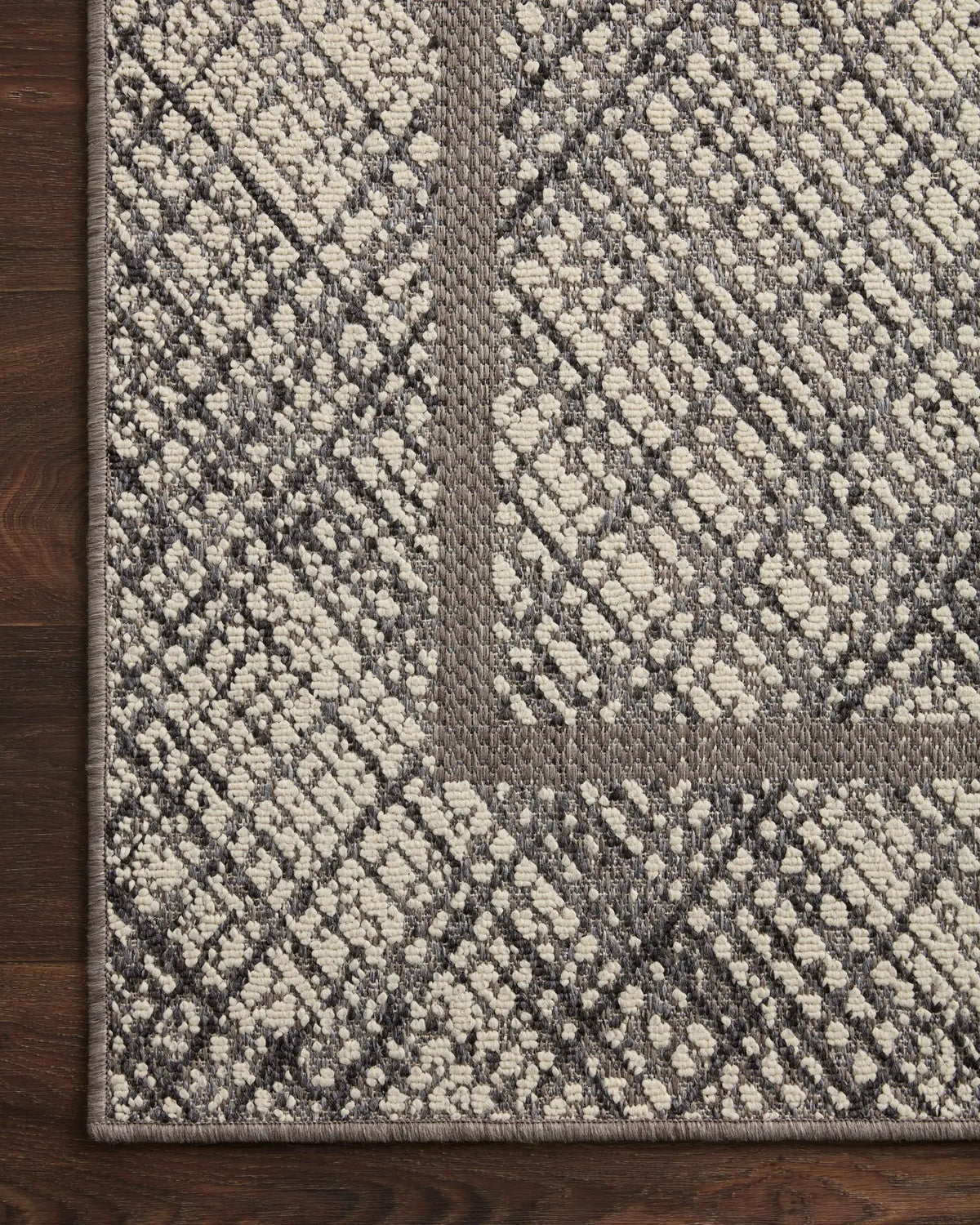 Rainier RAI-10 Ivory / Charcoal Area Rug by Loloi