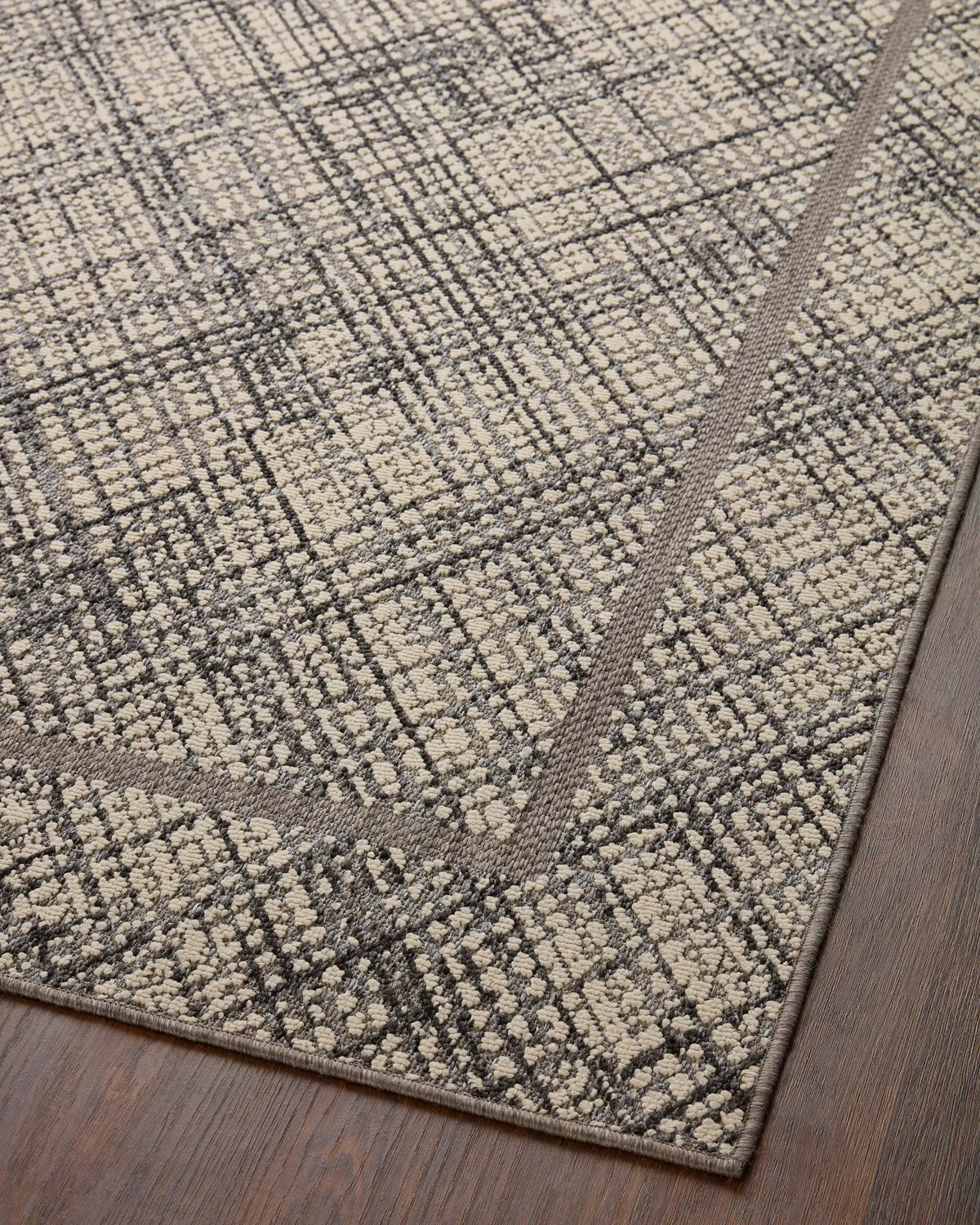 Rainier RAI-10 Ivory / Charcoal Area Rug by Loloi