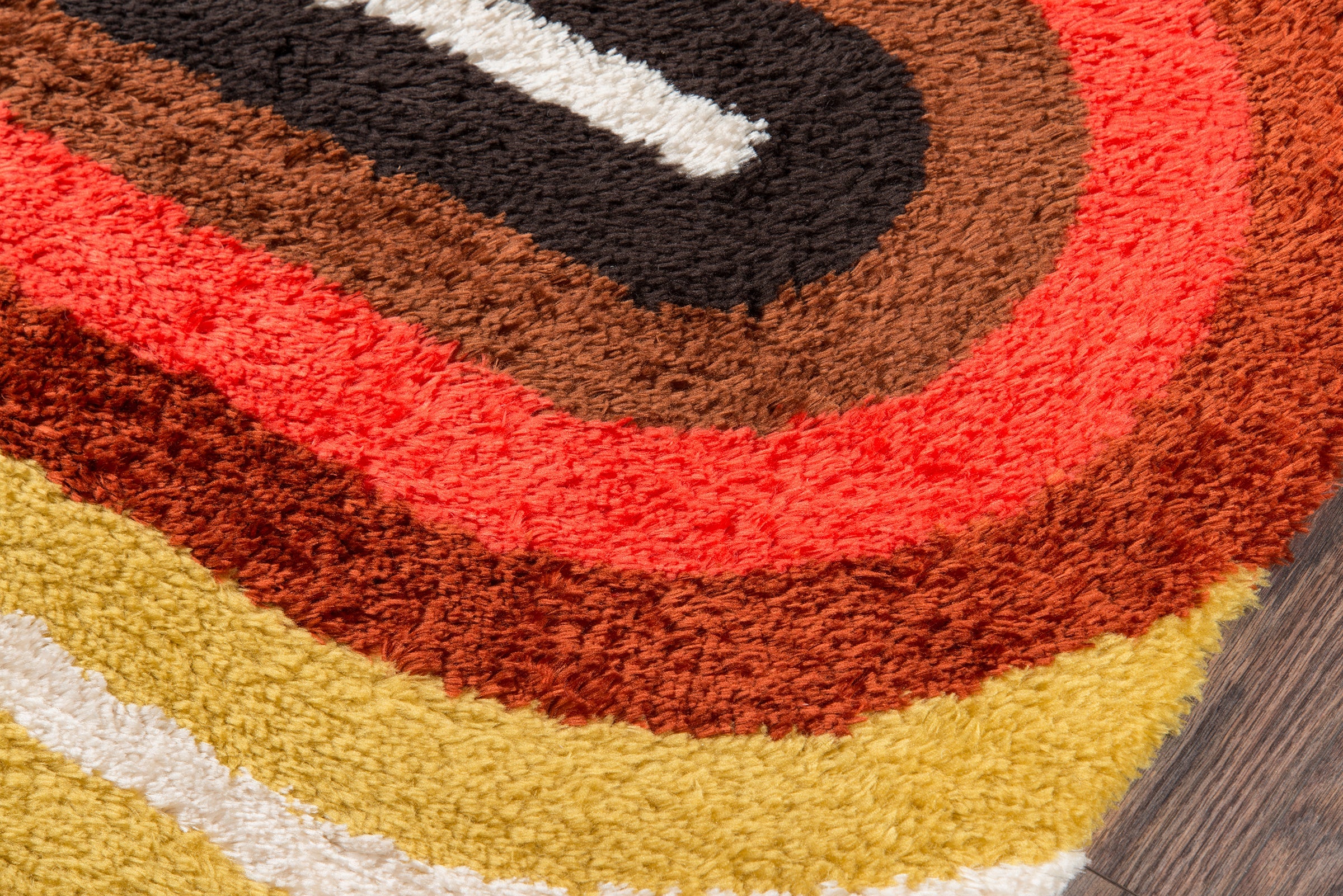 Novogratz Retro RET-2 Red Area Rug by Momeni