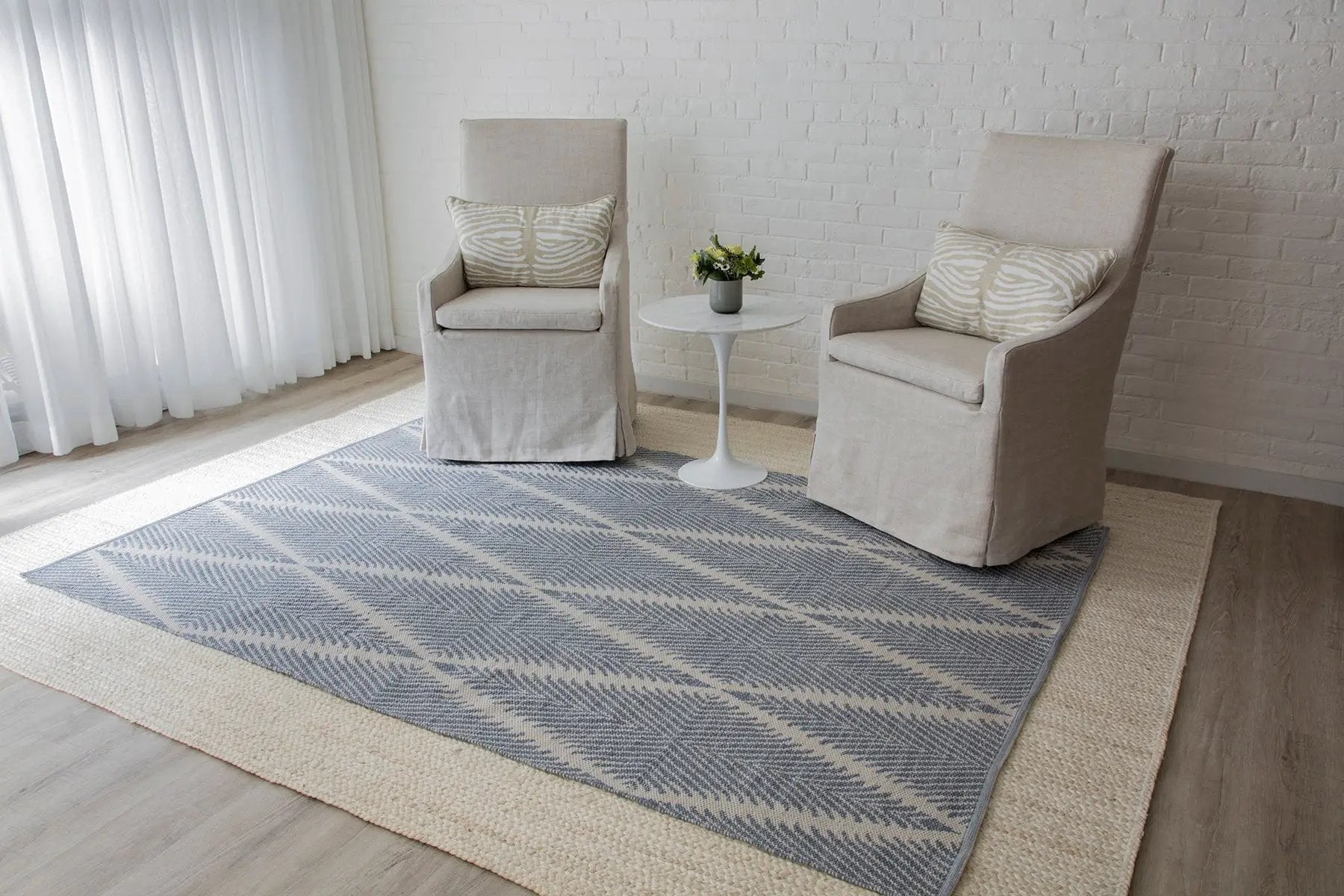 River RIV-1 (Beacon) Denim Area Rug by Erin Gates by Momeni