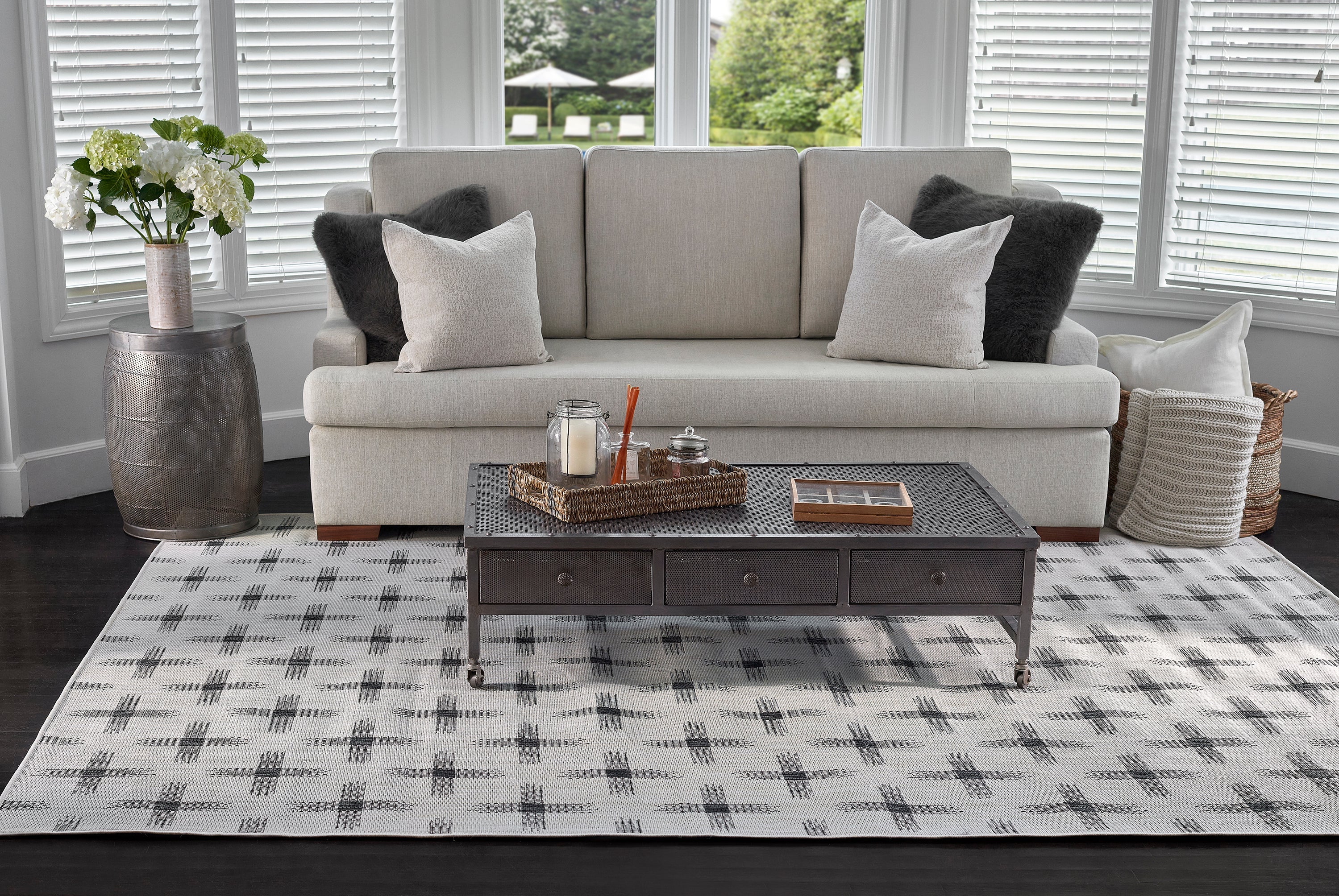 Momeni Riviera RV-08 Ivory Area Rug