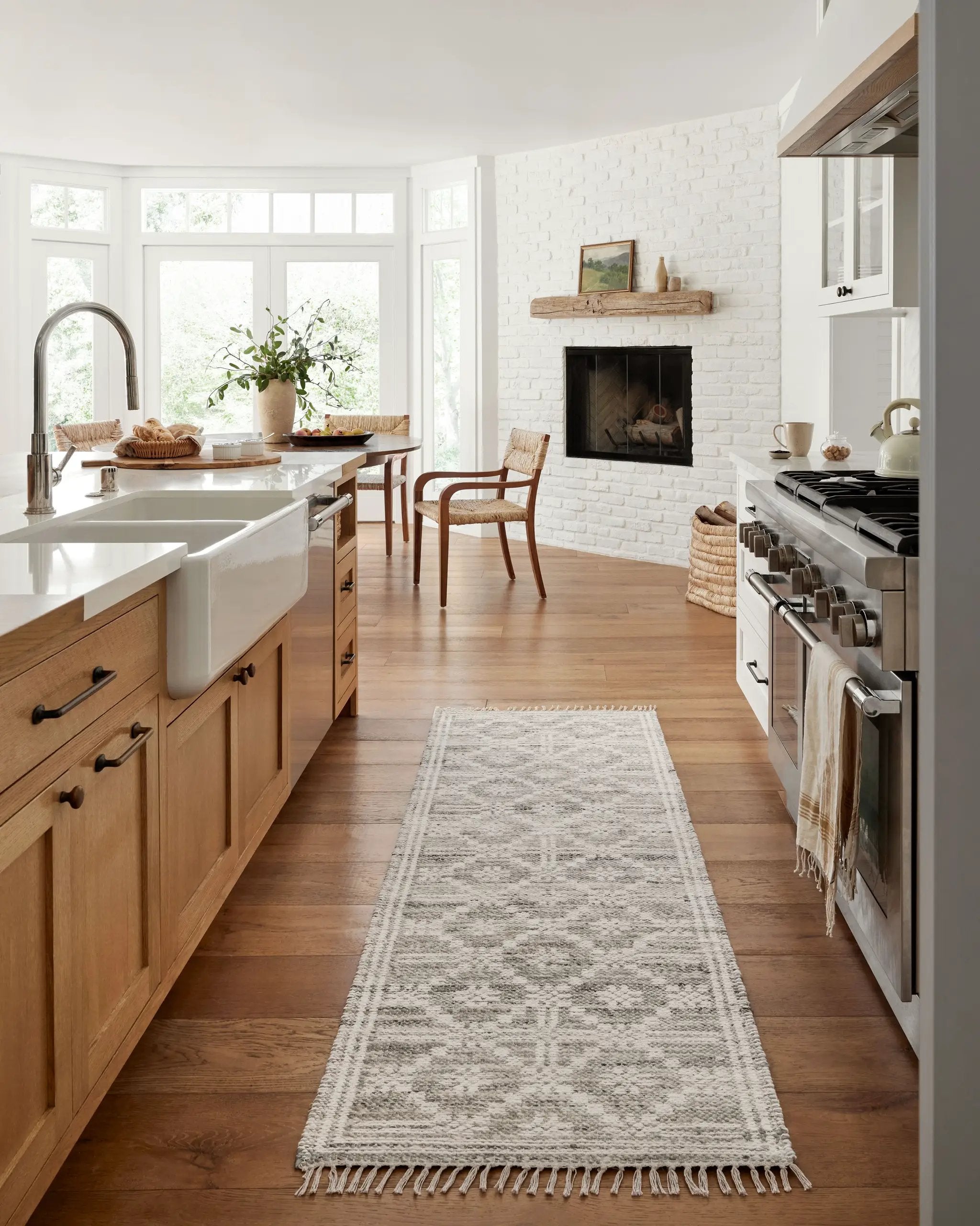 Rivers RIV-02 Lagoon / Ivory Area Rug by Angela Rose x Loloi