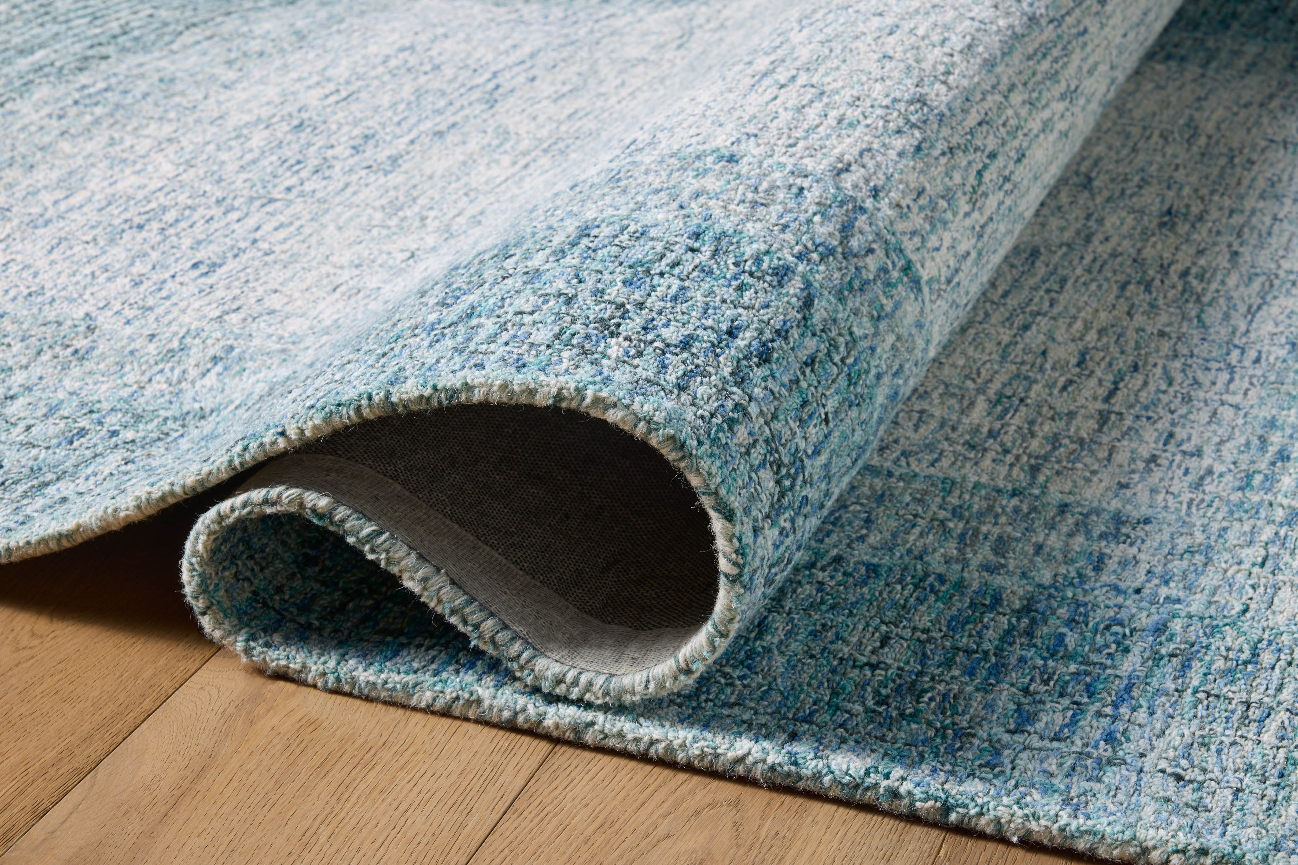 Rosina ROI-01 Aqua Area Rug, hand-tufted wool rug with variegated yarns, artisan-made in India