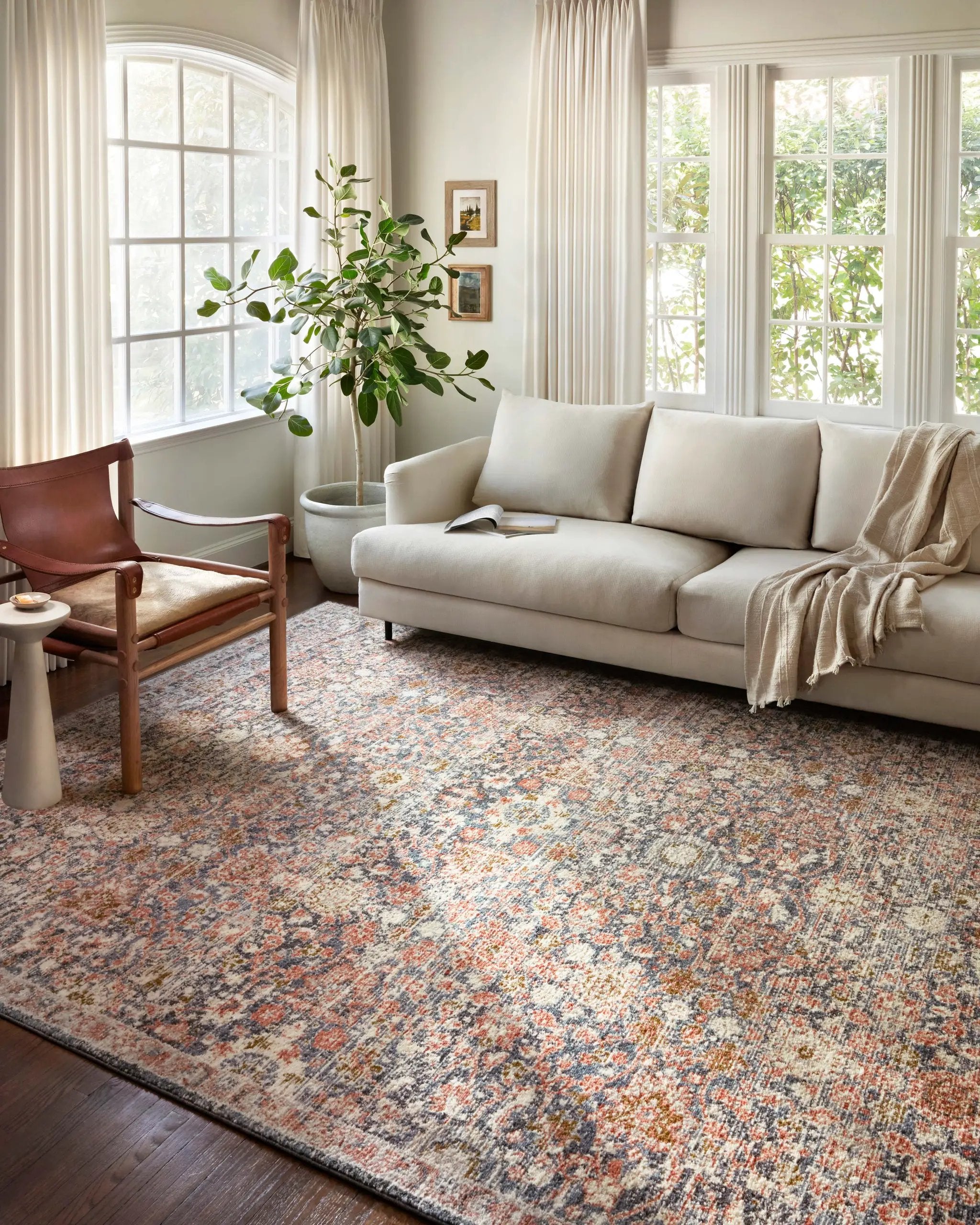 Saban SAB-03 Navy / Rust Area Rug by Loloi
