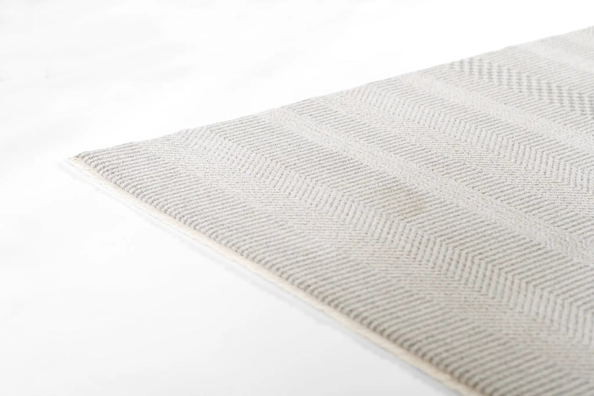 Samira SAM-3 Light-Gray Area Rug by Momeni