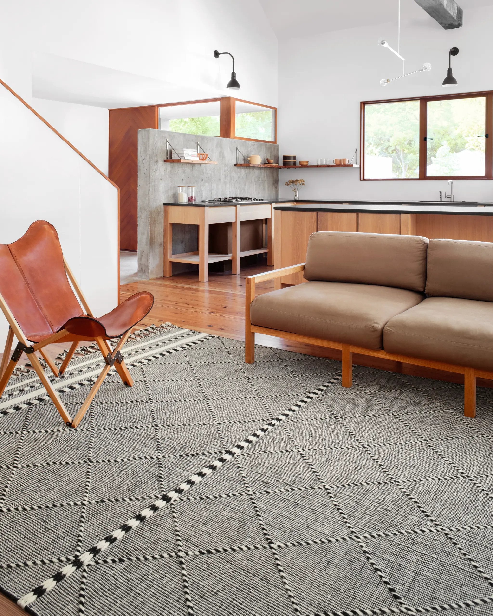 Sawyer SAW-01 Black Area Rug by Loloi