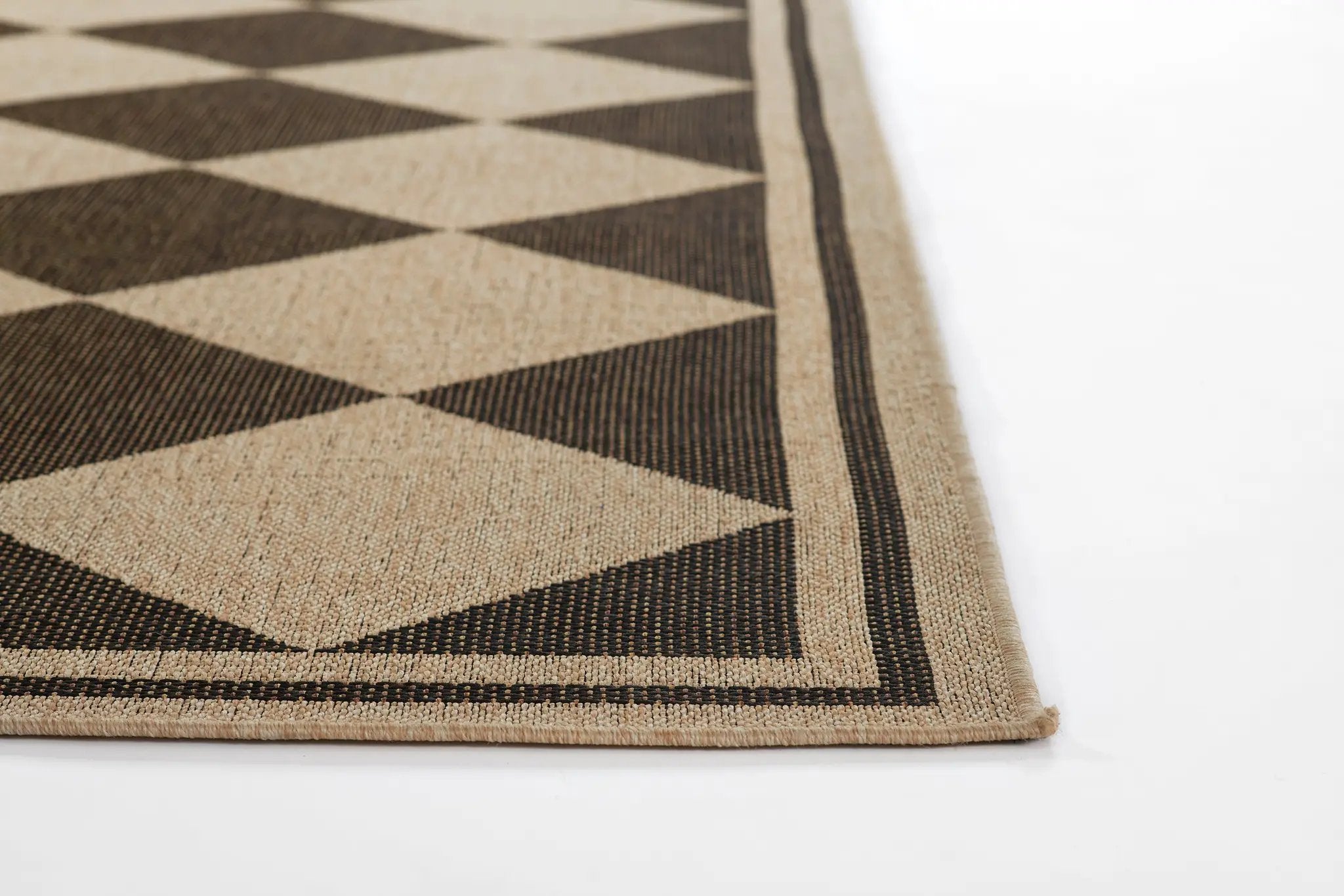 Saybrook SAY-4 (Diamond) Black Area Rug by Erin Gates by Momeni