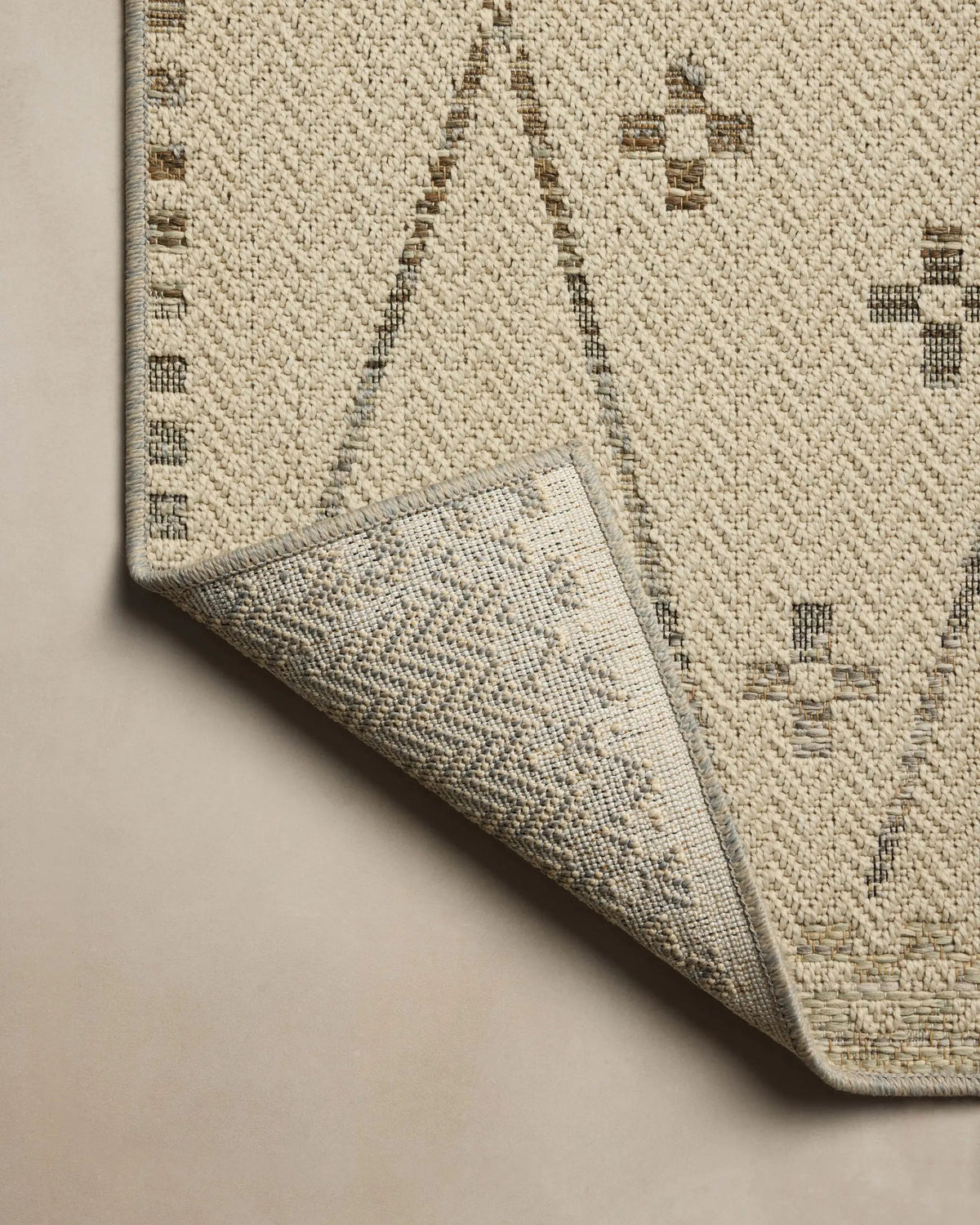 Saylor SAY-01 Ivory / Pebble Area Rug by Loloi