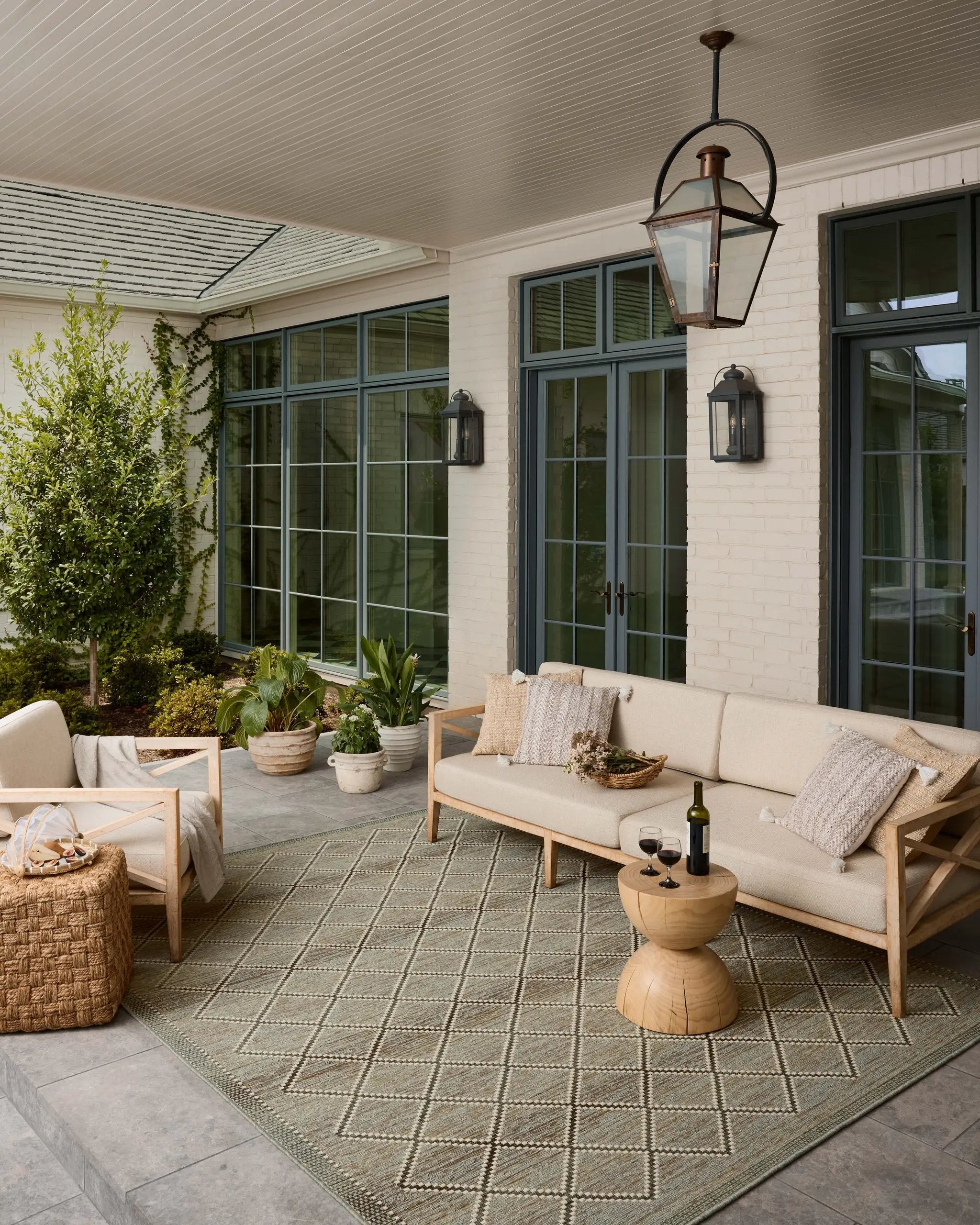 Saylor SAY-04 Stone / Ivory Area Rug by Loloi