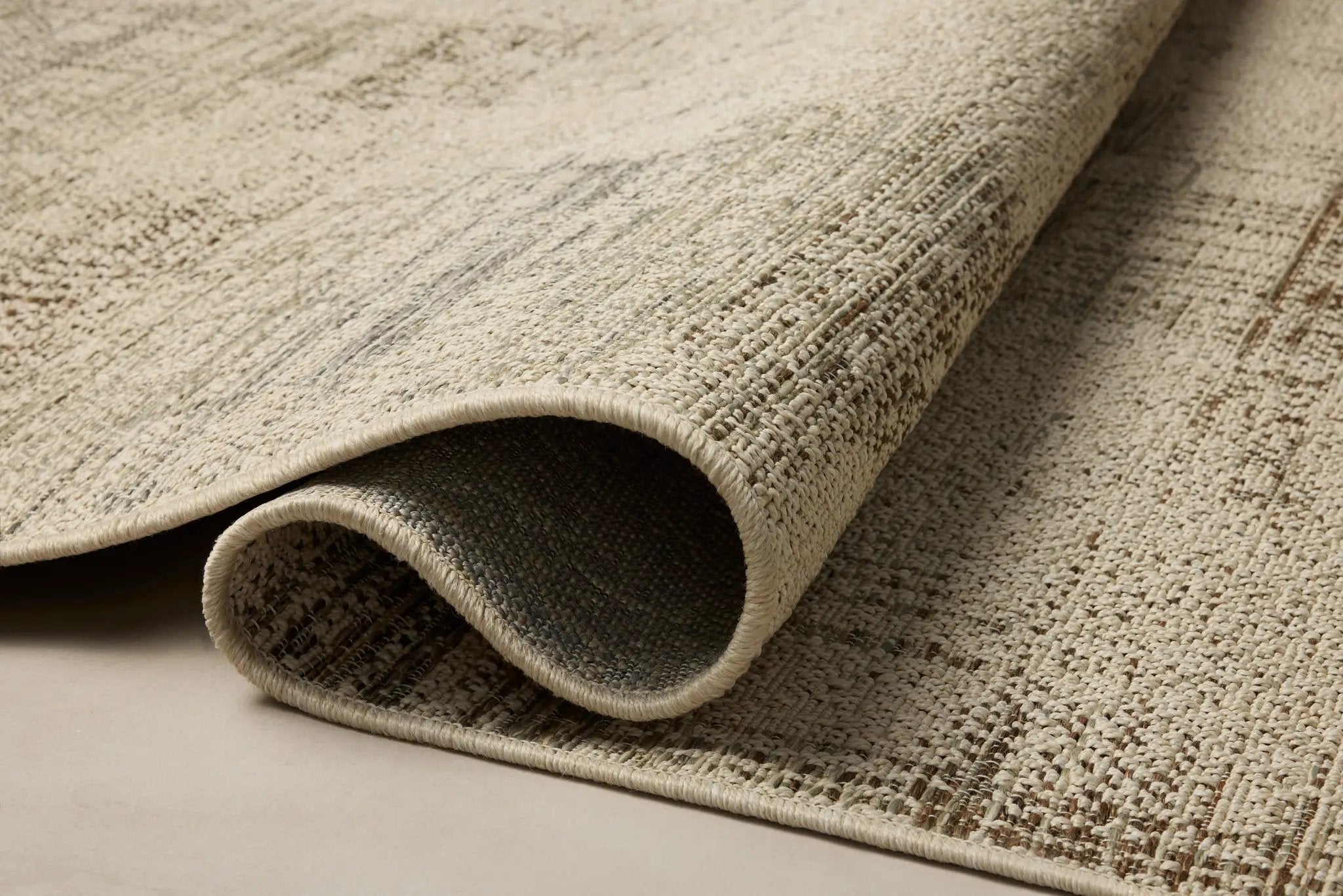 Saylor SAY-07 Ivory / Fog Area Rug by Loloi