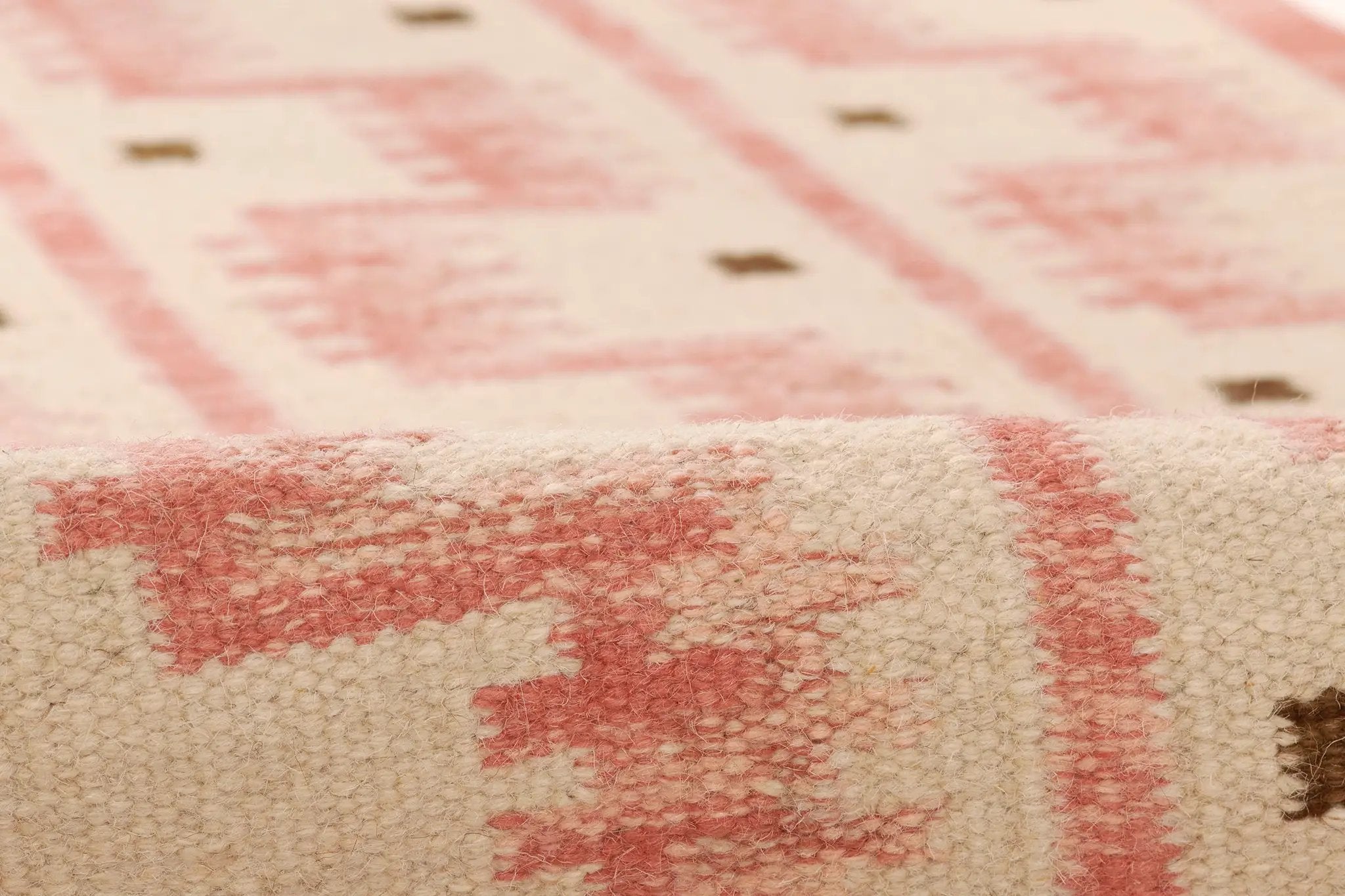 Momeni Scandi SCN-1 Blush Hand Woven Area Rug
