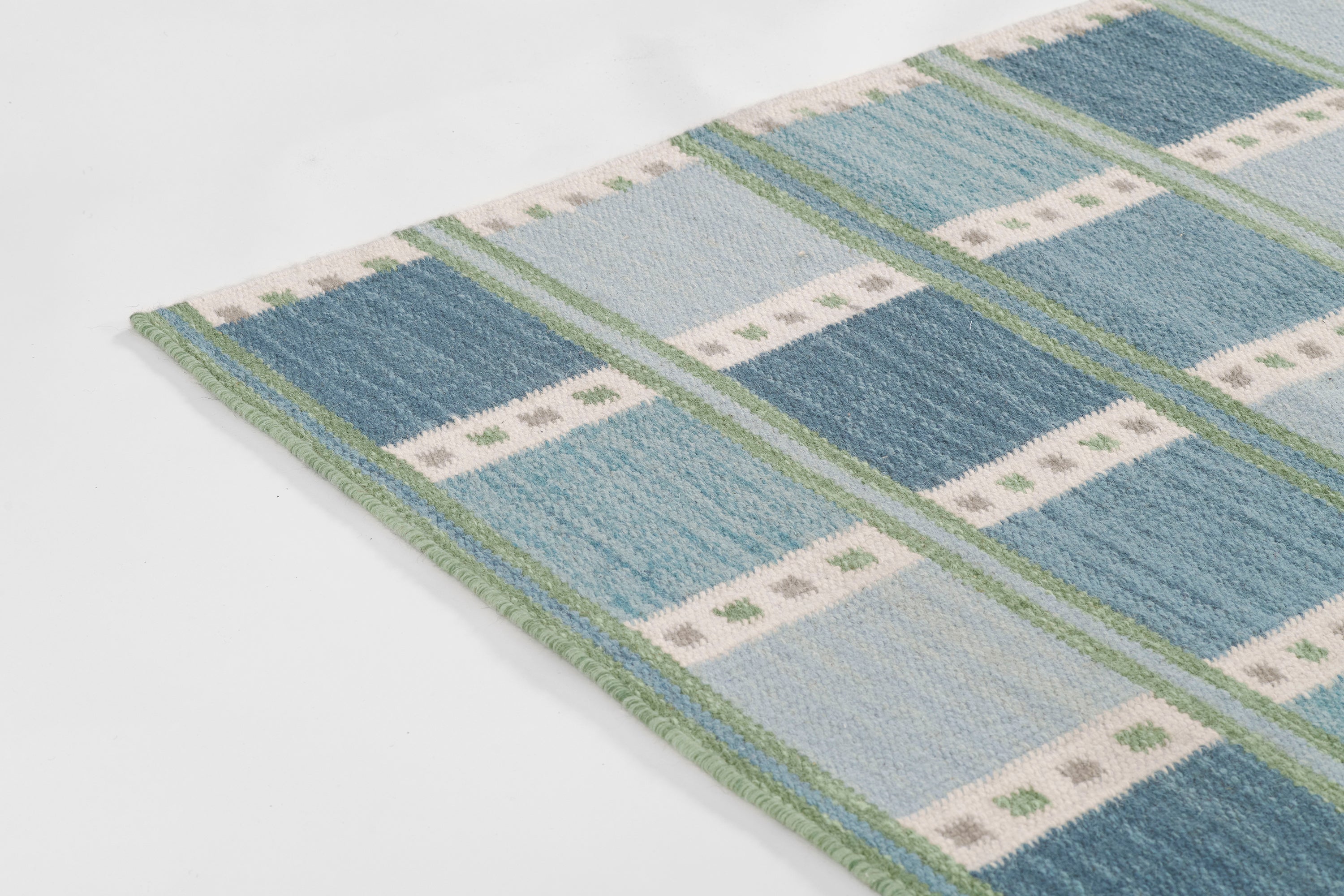 Momeni Scandi SCN-4 Blue Hand Woven Area Rug