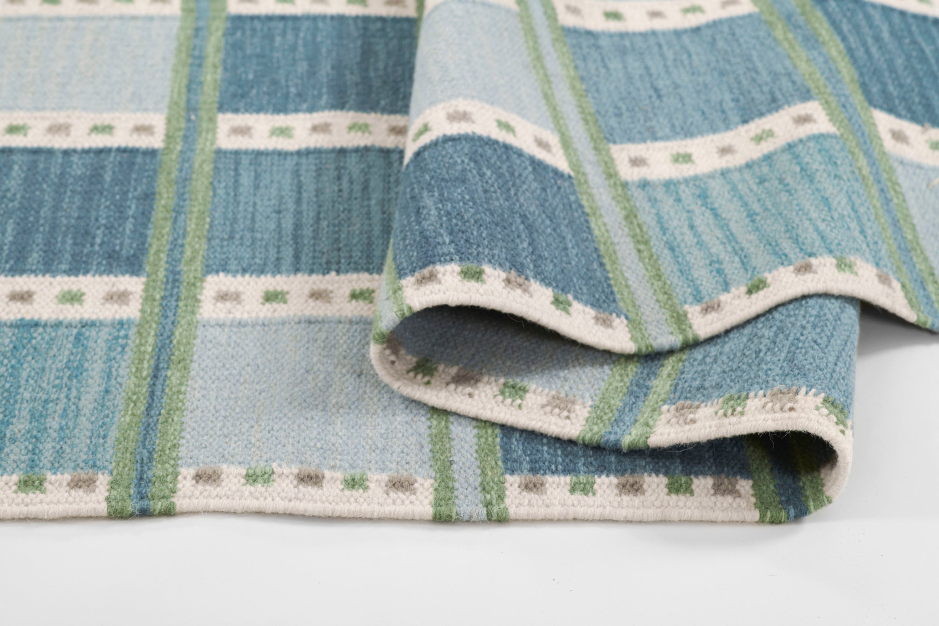 Momeni Scandi SCN-4 Blue Hand Woven Area Rug