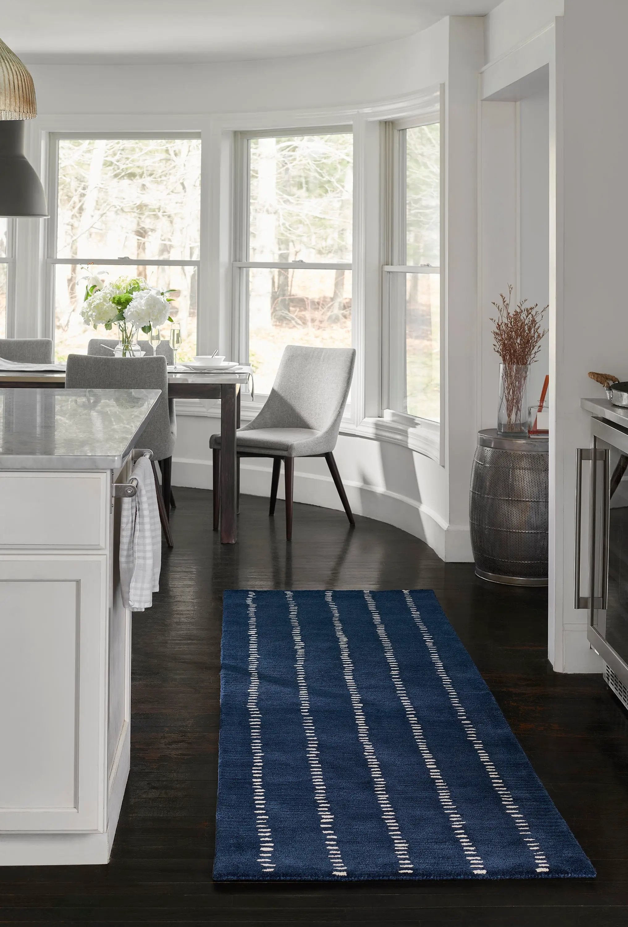 Simba SIM-1 Navy Area Rug by Momeni