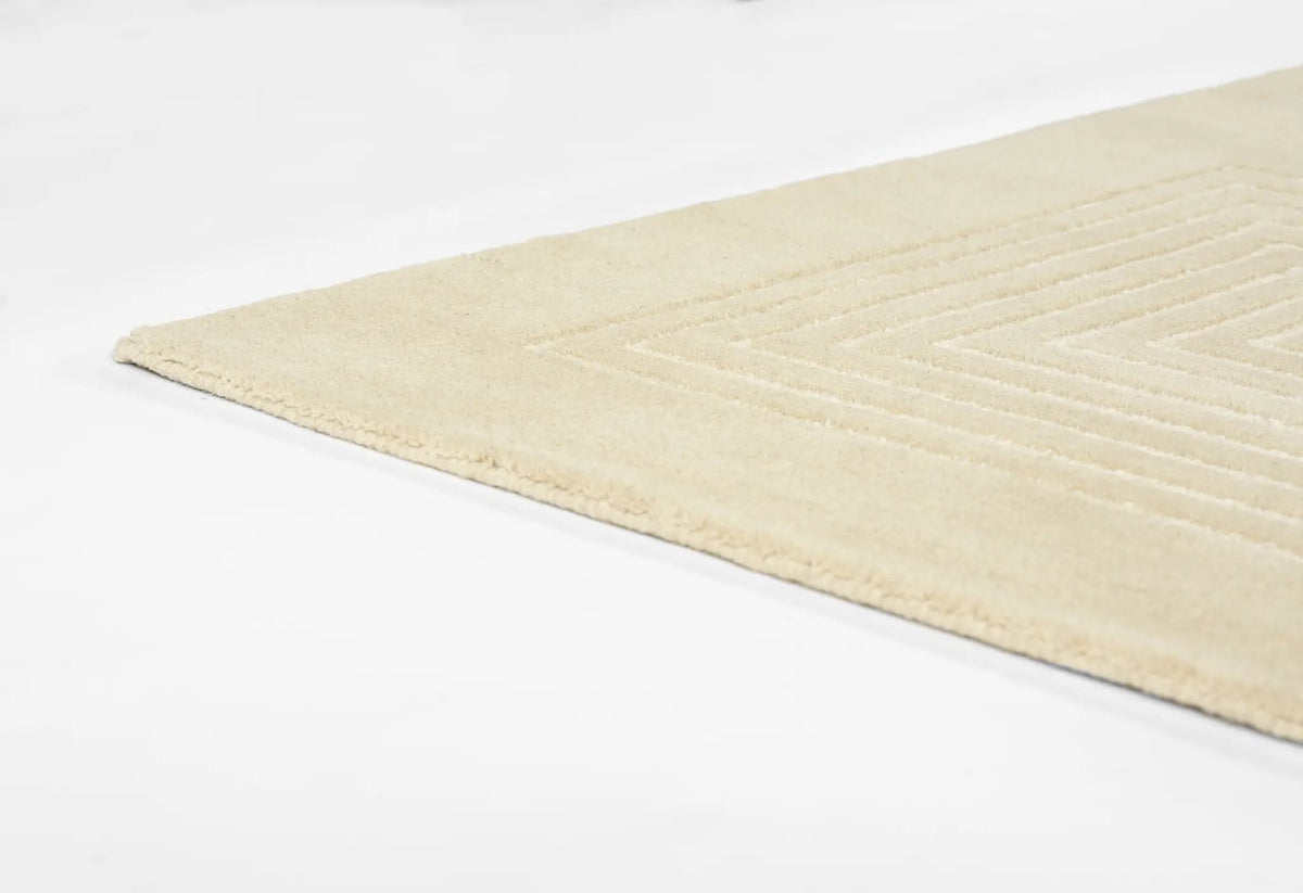 Simba SIM-3 Beige Area Rug by Momeni