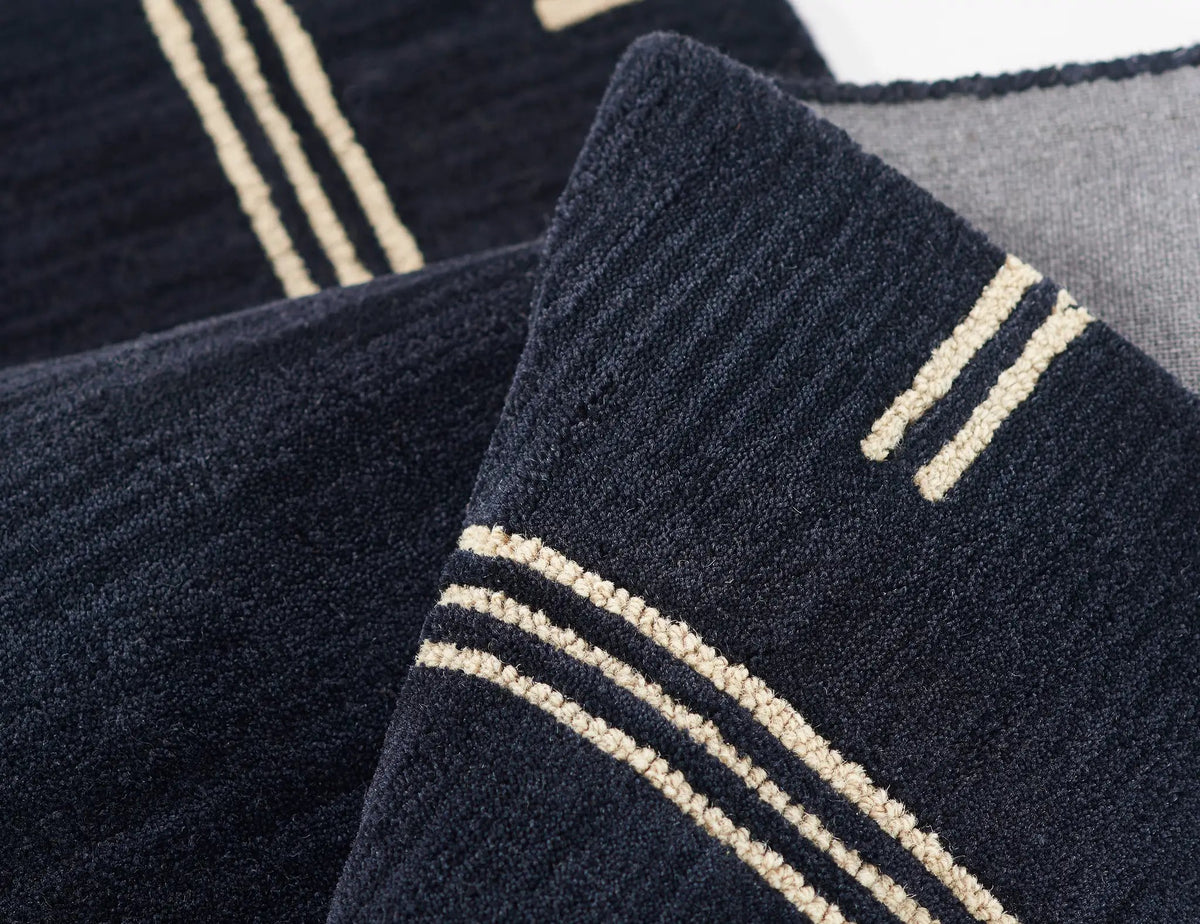 Simba SIM-5 Navy Area Rug by Momeni