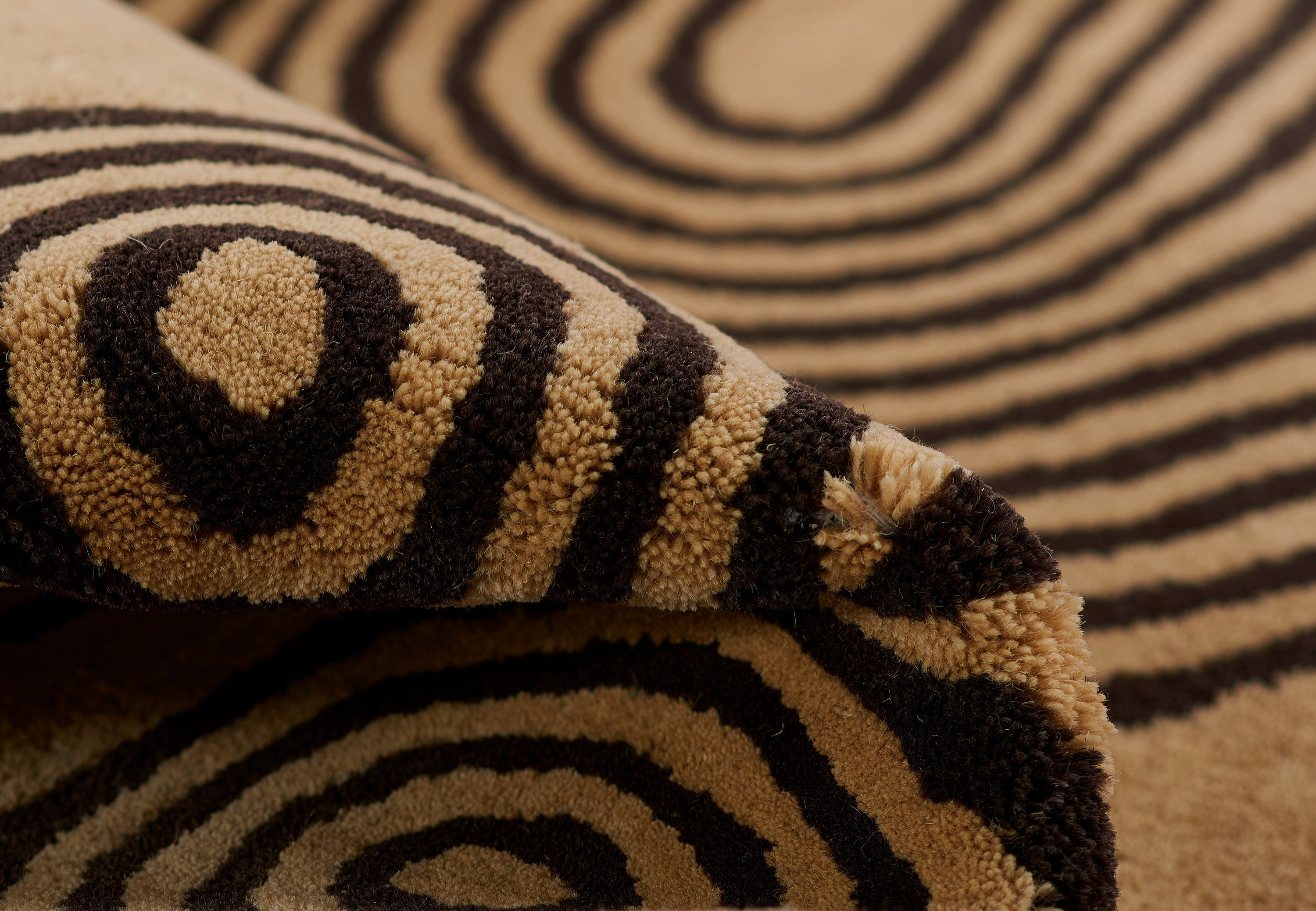 Momeni Simba SIM-6 Beige Hand Tufted Area Rug