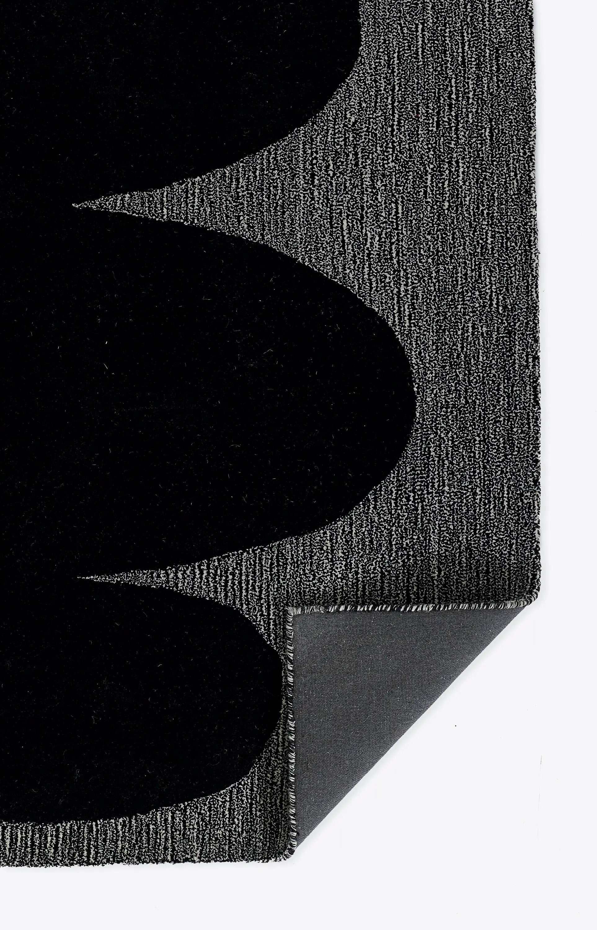 Simba SIM-9 Black Area Rug by Momeni