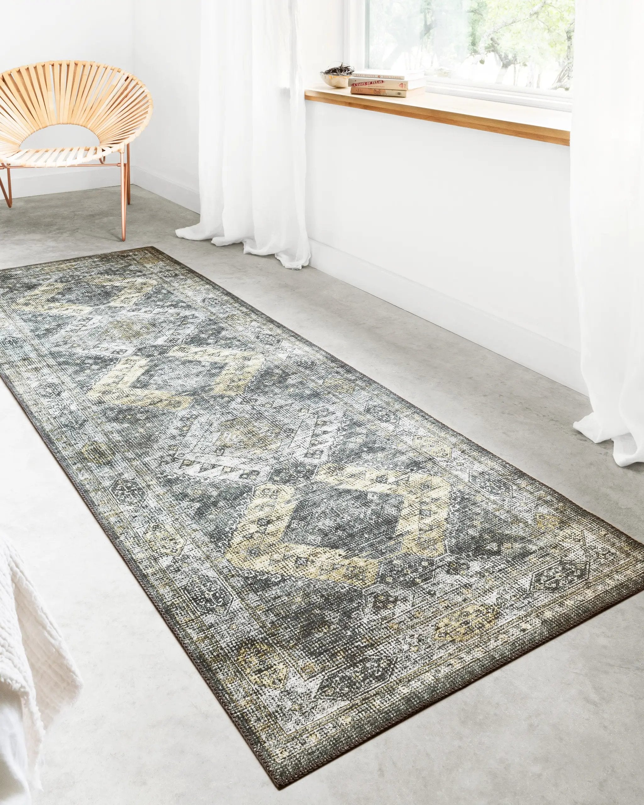 Skye SKY-09 Graphite / Silver Area Rug by Loloi