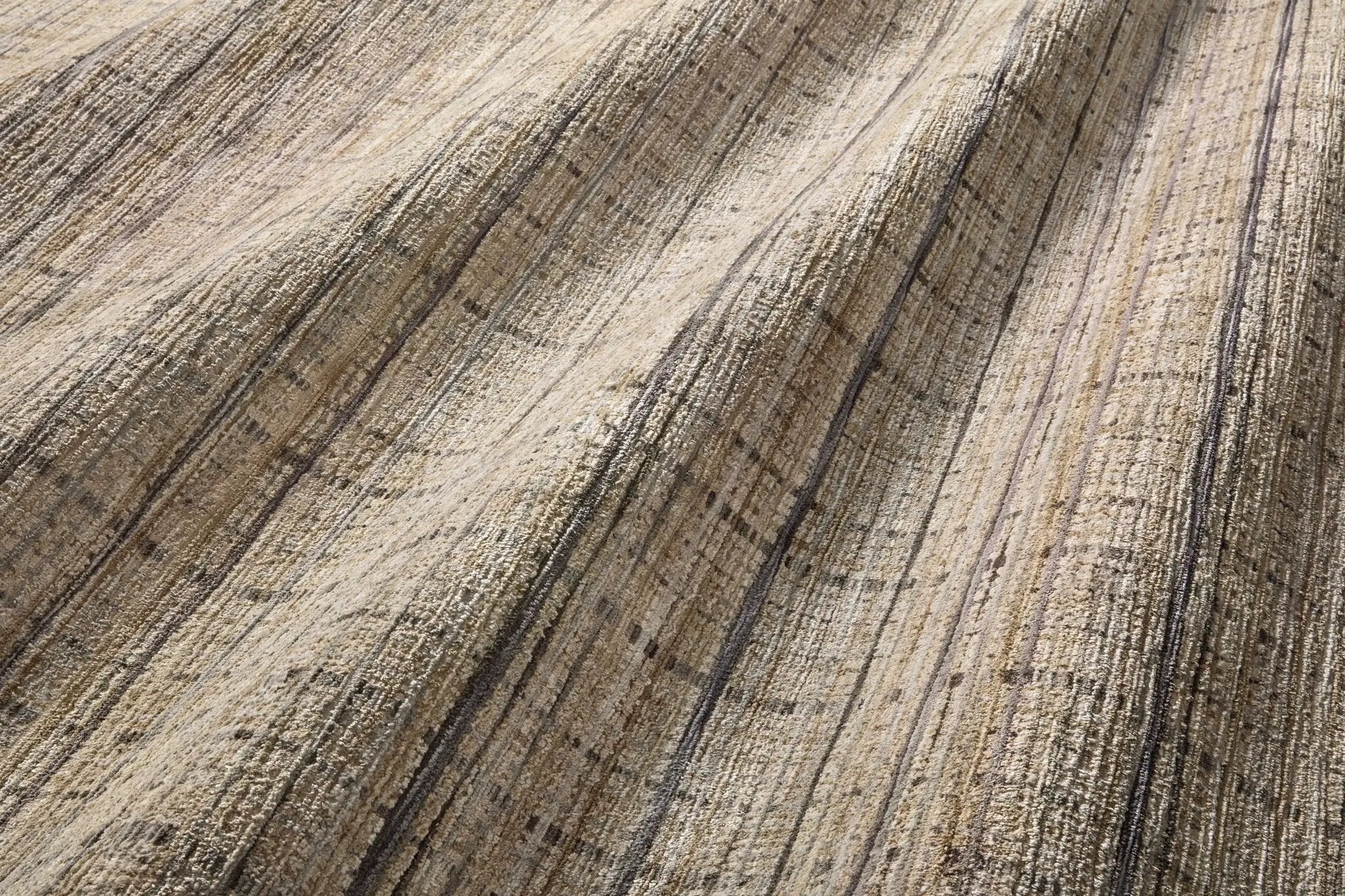 Soho SOH-04 Pebble / Charcoal Area Rug by Loloi
