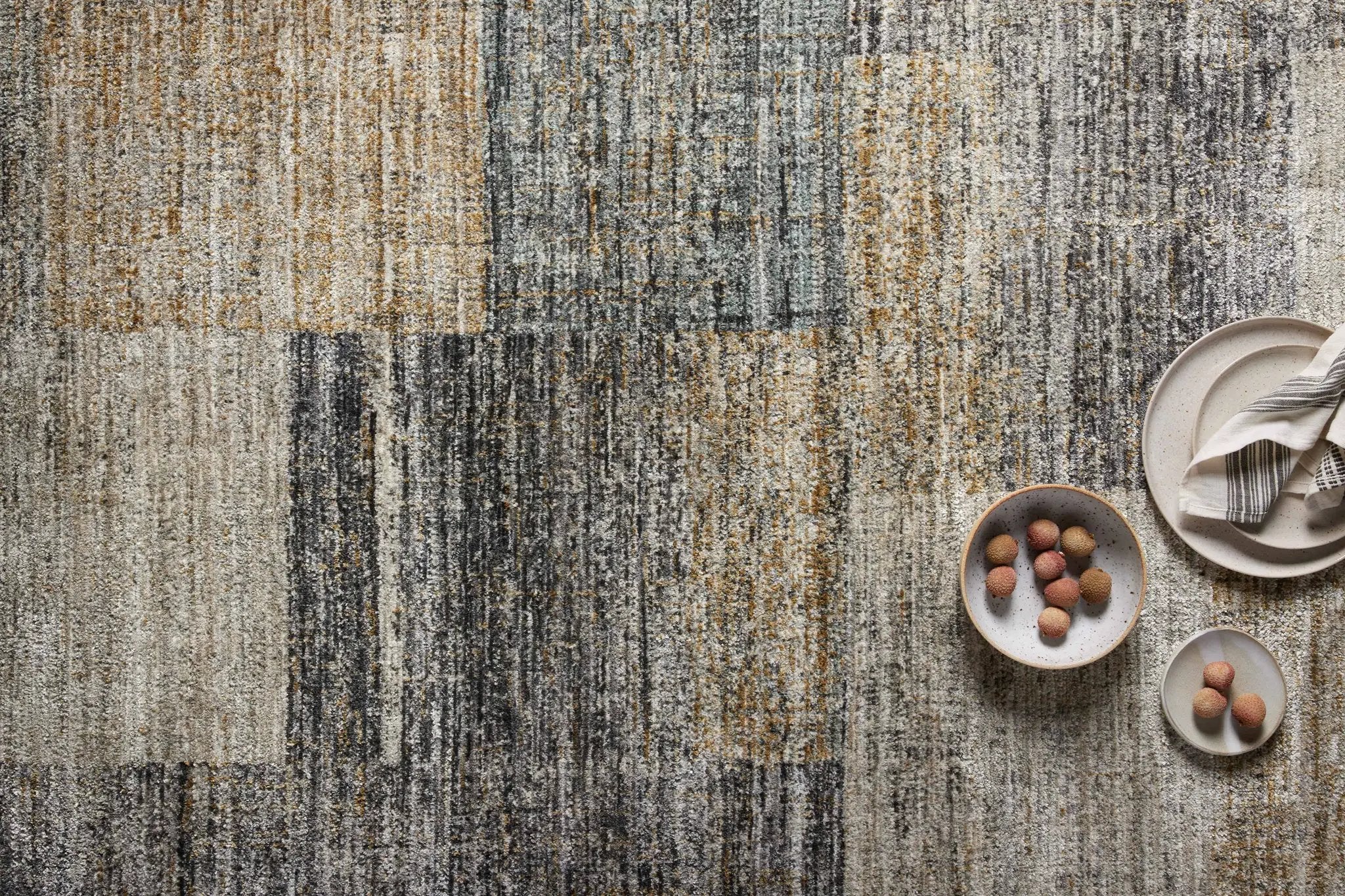 Soho SOH-08 Grey / Gold Area Rug by Loloi