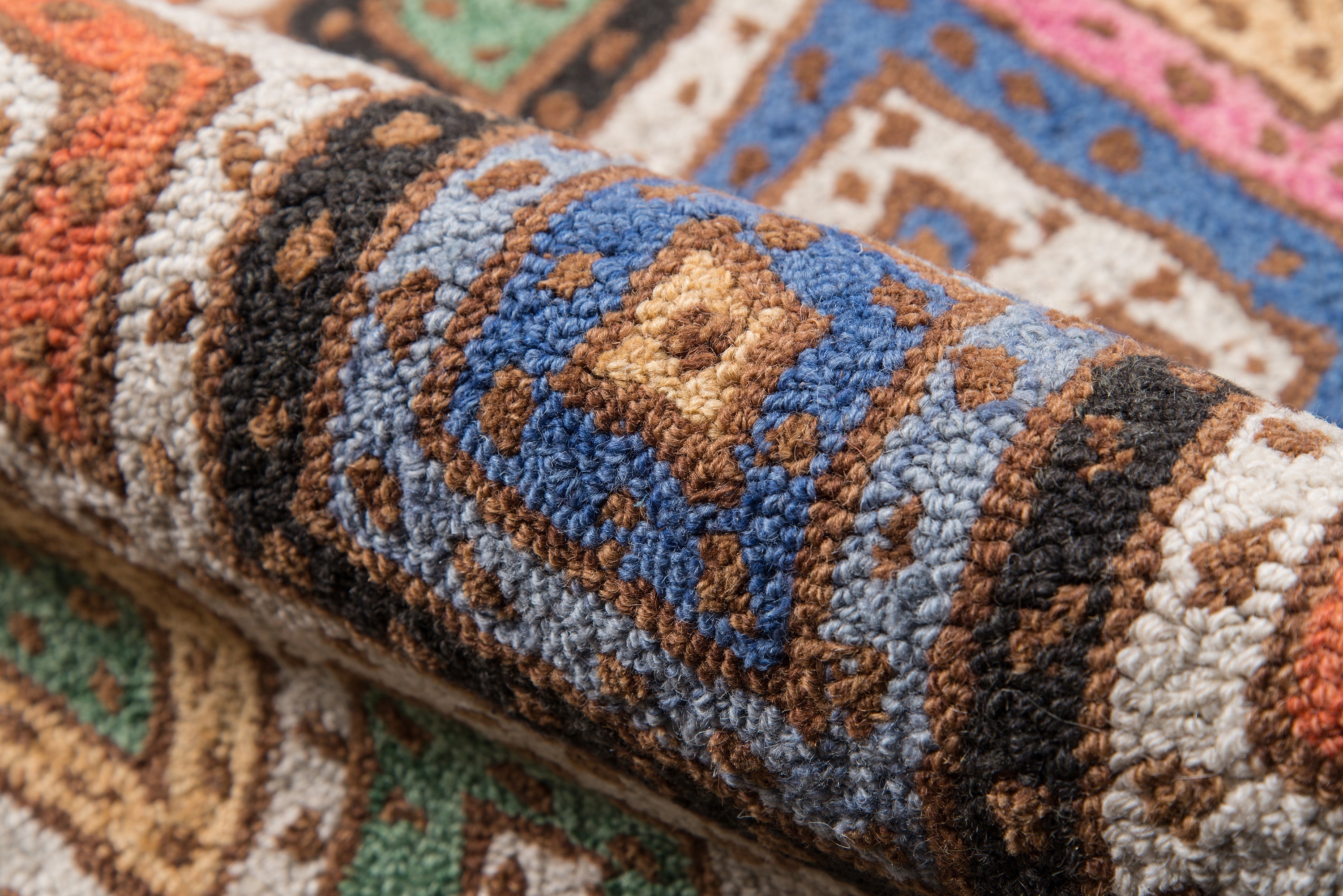Momeni Tahoe TA-01 Multi-Color Hand Tufted Area Rug