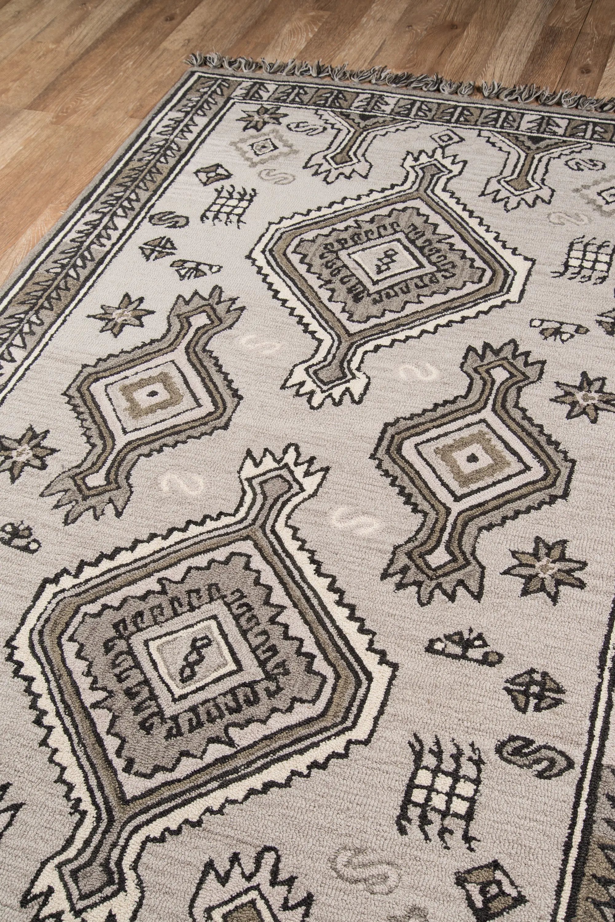 Tahoe TA-03 Gray Area Rug by Momeni