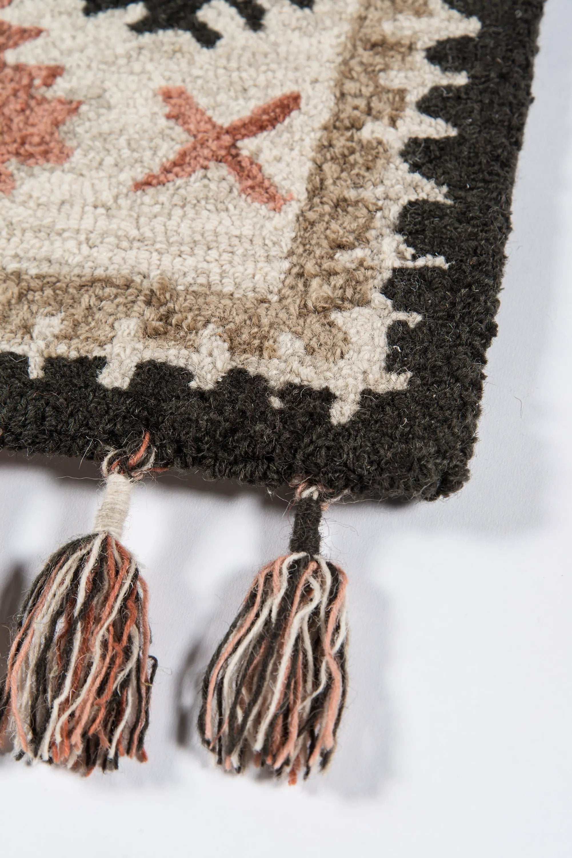 Tahoe TA-04 Multicolor Area Rug by Momeni