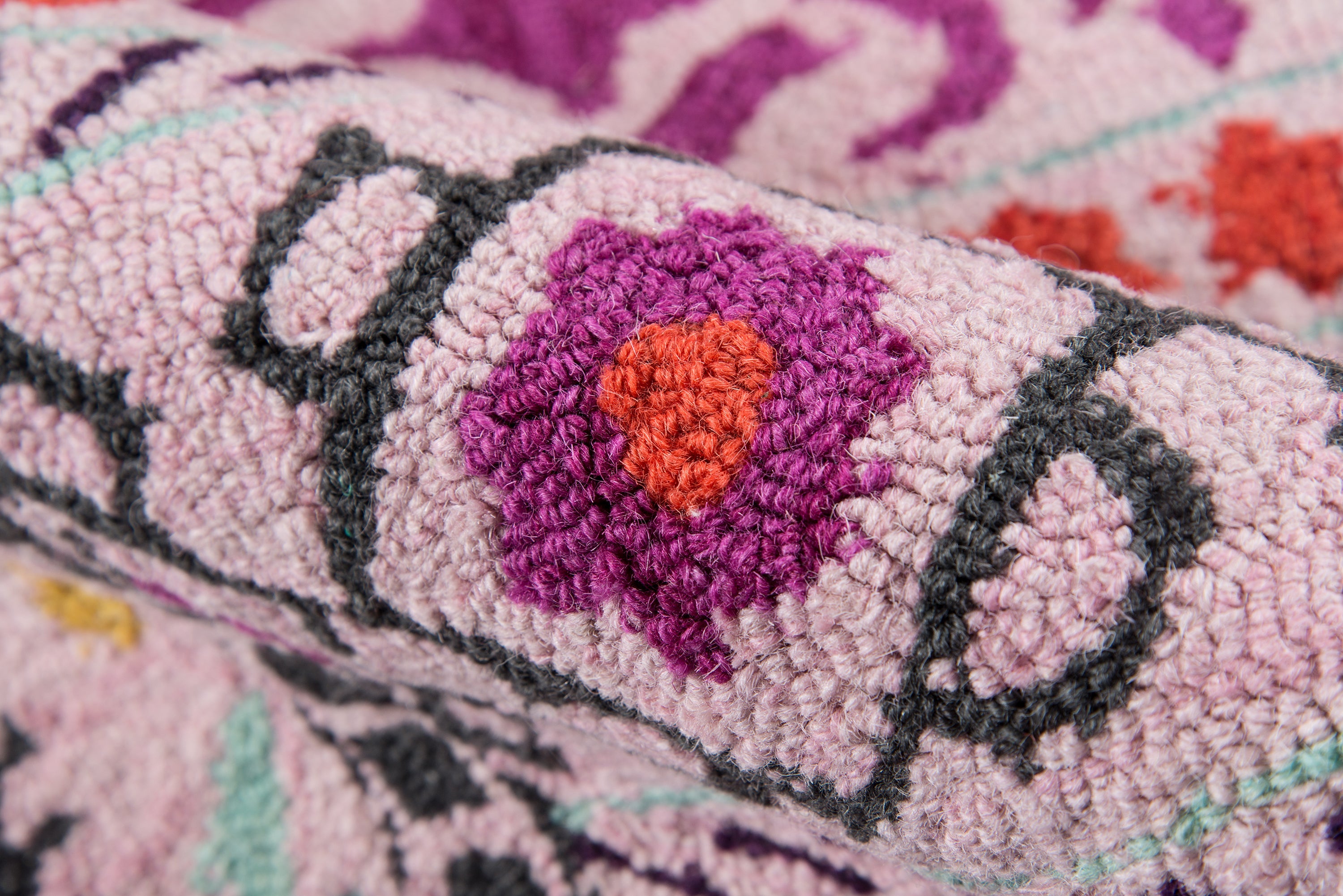 Momeni Tahoe TA-07 Pink Hand Tufted Area Rug