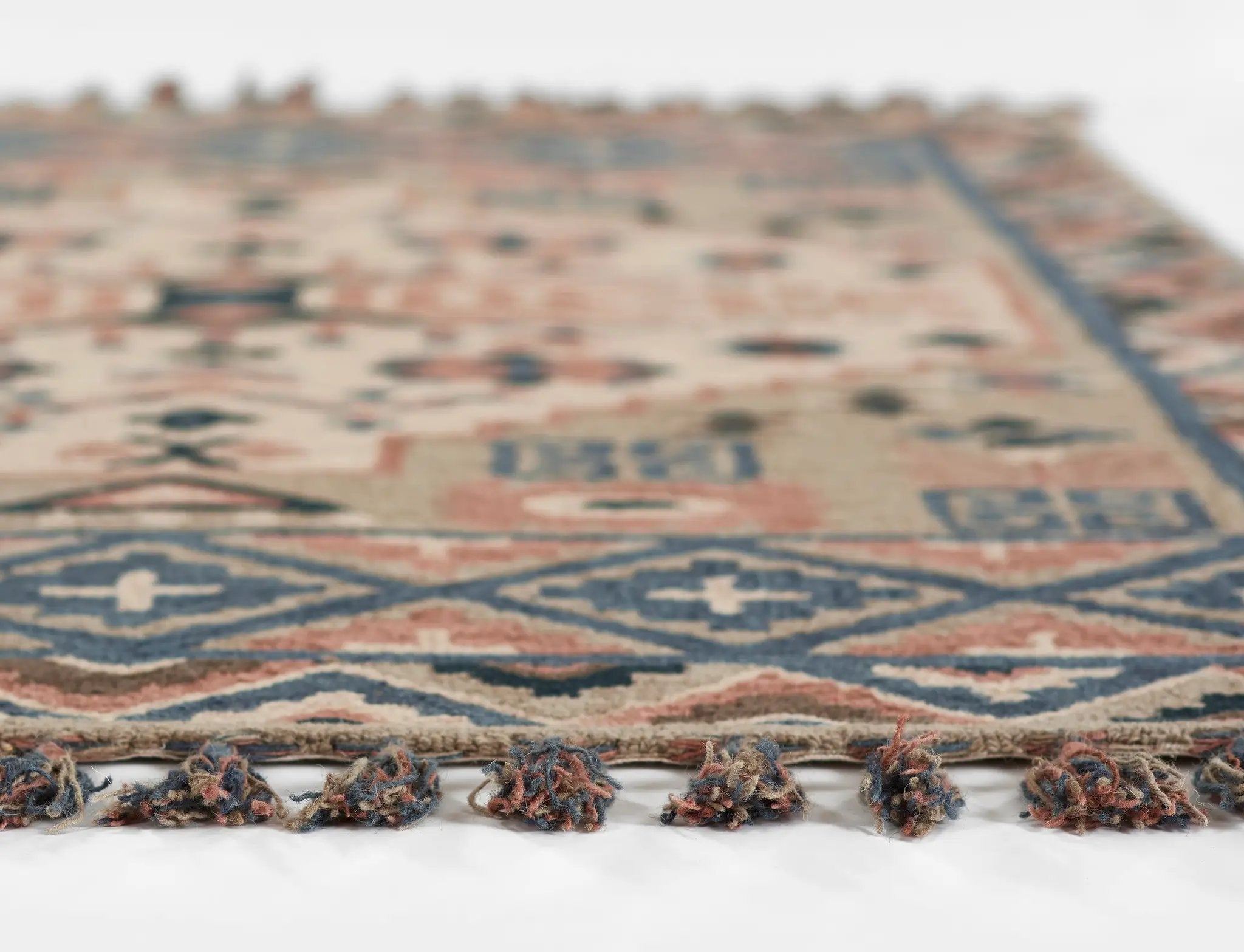 Tahoe TA-50 Gray Area Rug by Momeni