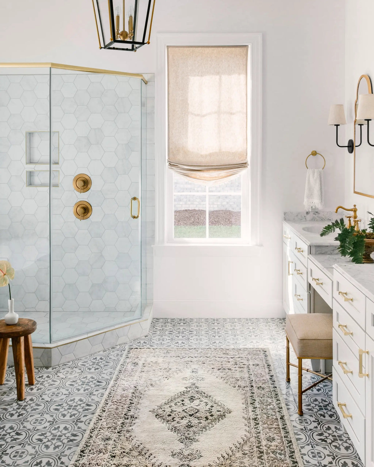 Teagan TEA-02 Oatmeal / Ivory Area Rug by Loloi