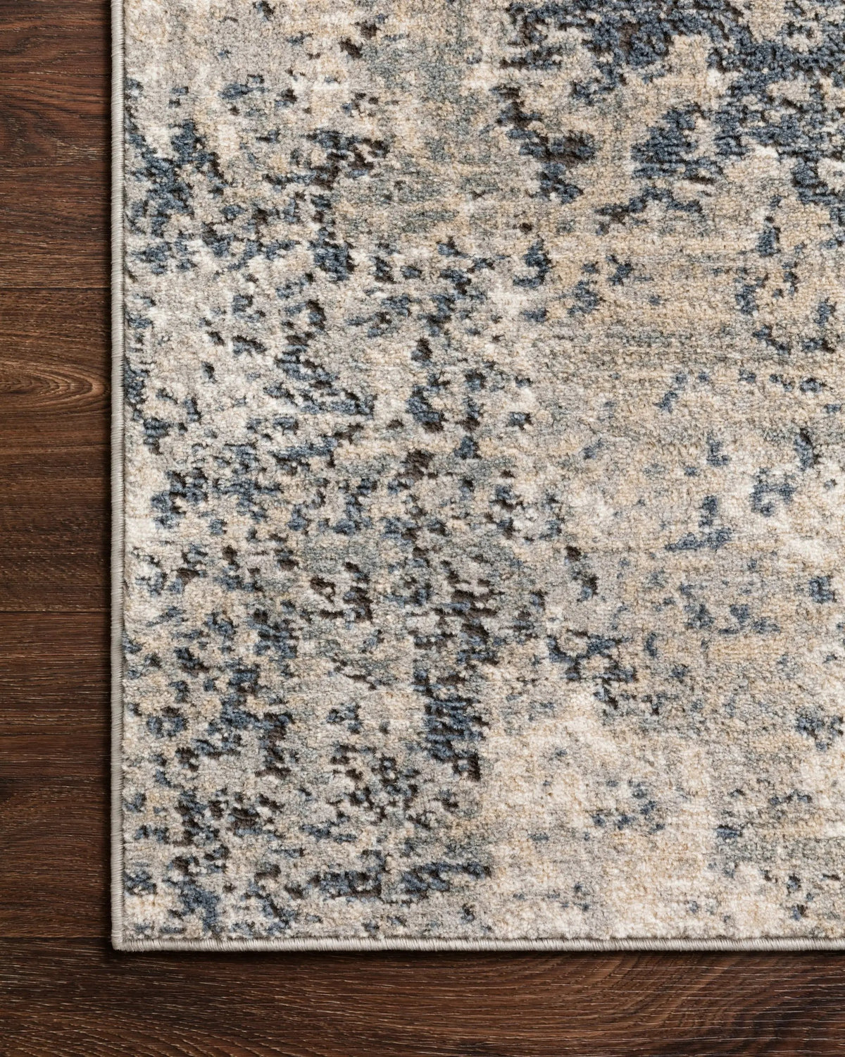Teagan TEA-07 Natural / Denim Area Rug by Loloi