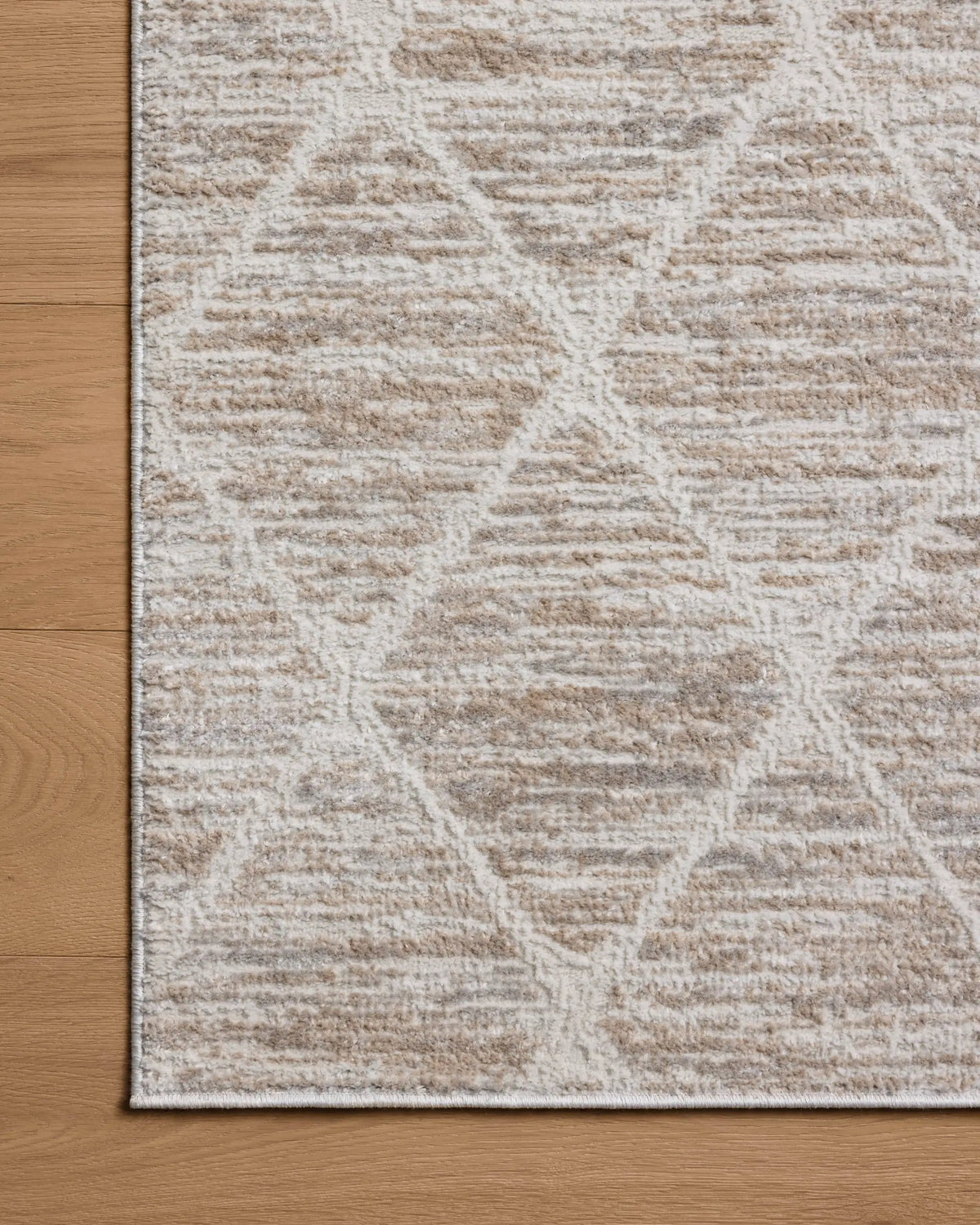Townes TOW-01 Pebble / Beige Area Rug by Loloi