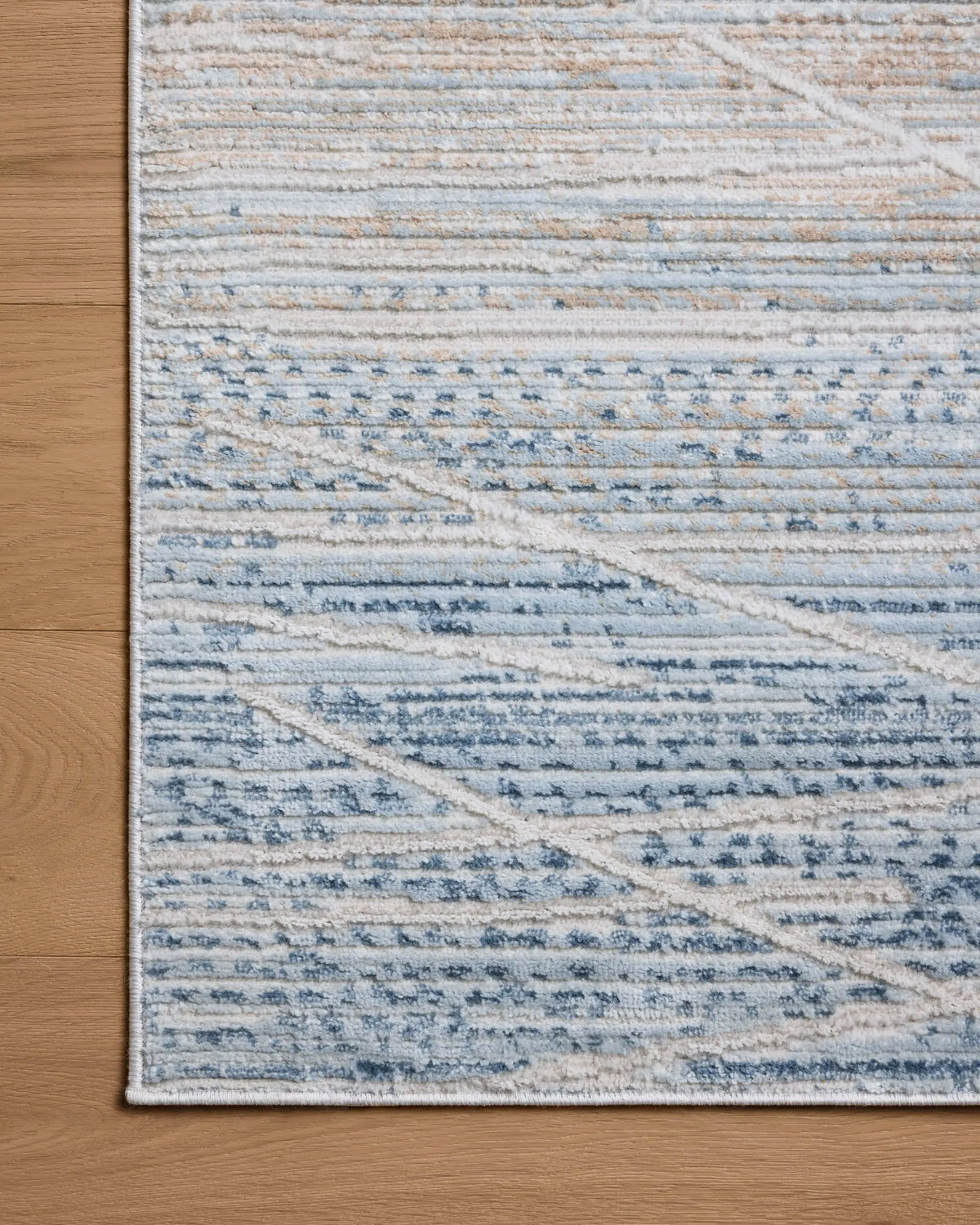 Townes TOW-07 Natural / Sky Area Rug by Loloi