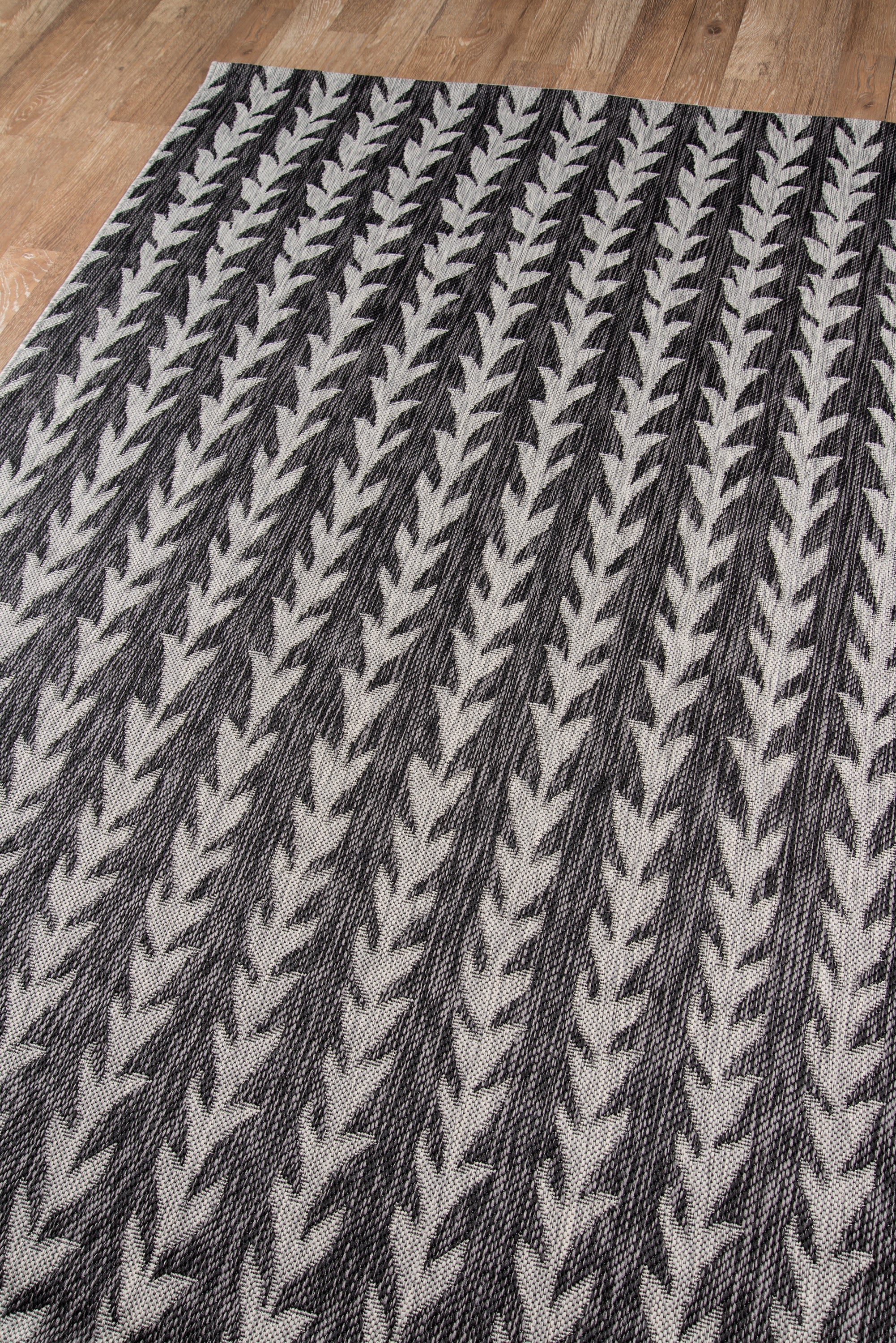 Novogratz Villa VI-02 Charcoal Indoor/Outdoor Area Rug by Momeni