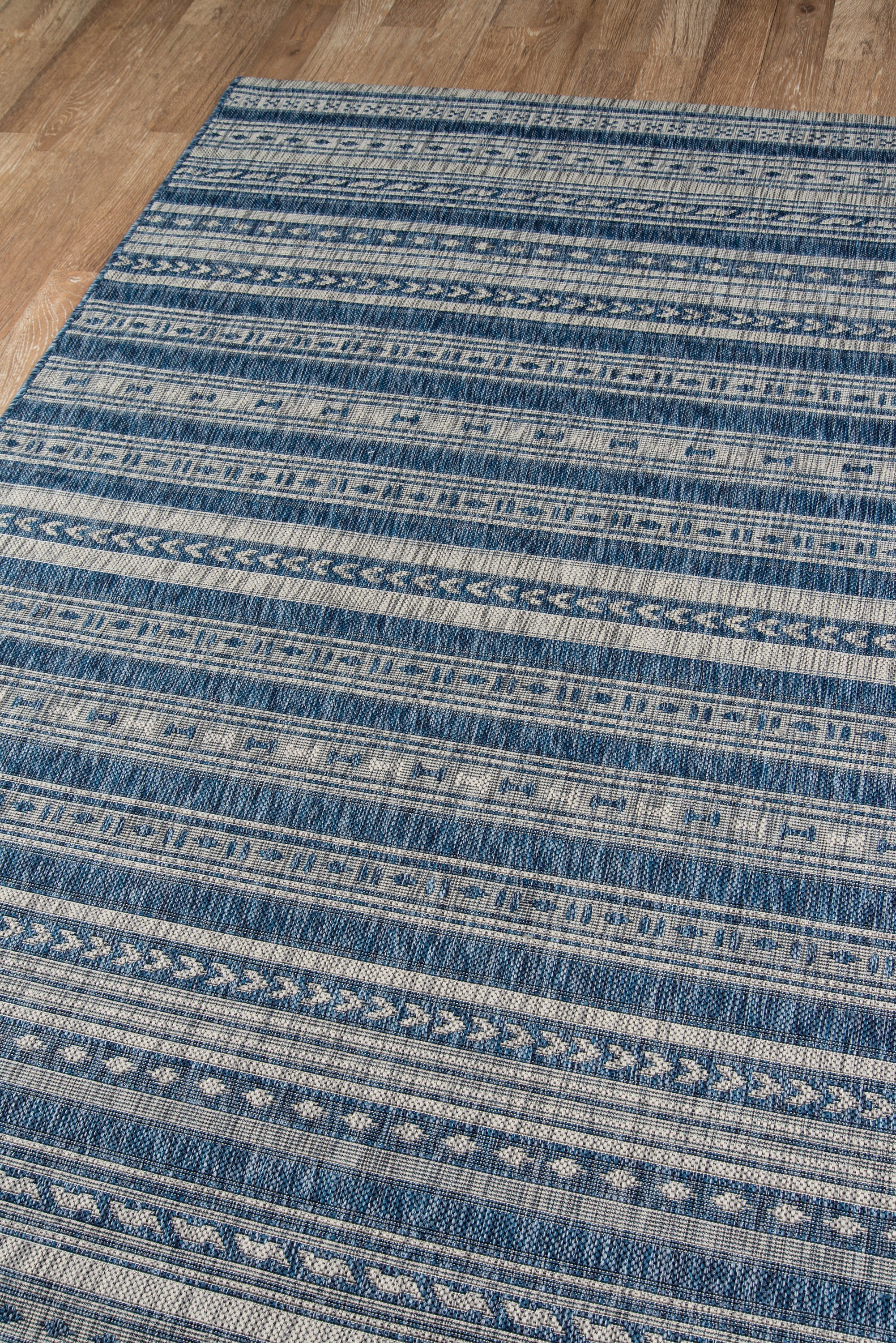 Novogratz Villa VI-04 Blue Indoor/Outdoor Area Rug by Momeni