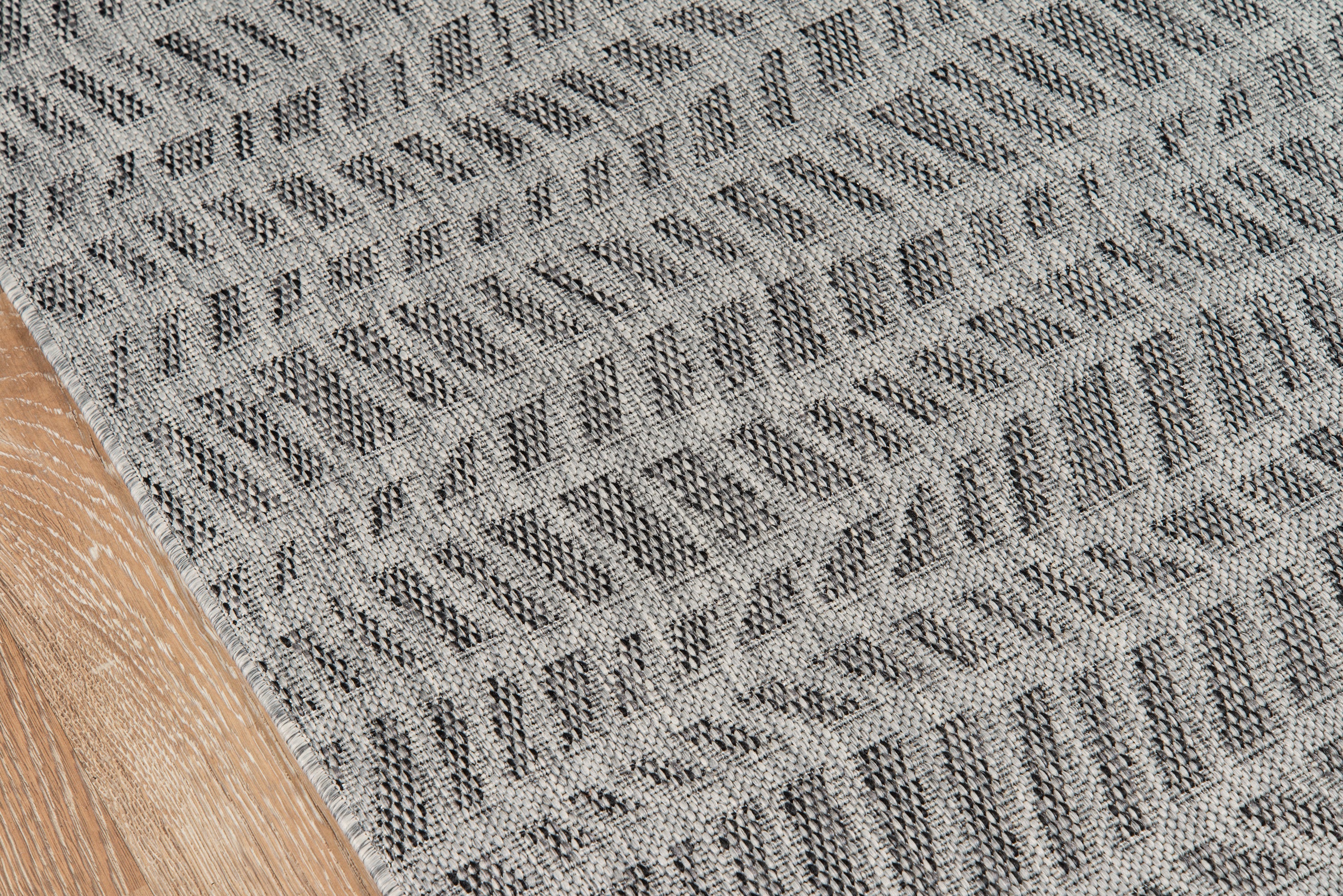 Novogratz Villa VI-05 Grey Indoor/Outdoor Area Rug by Momeni