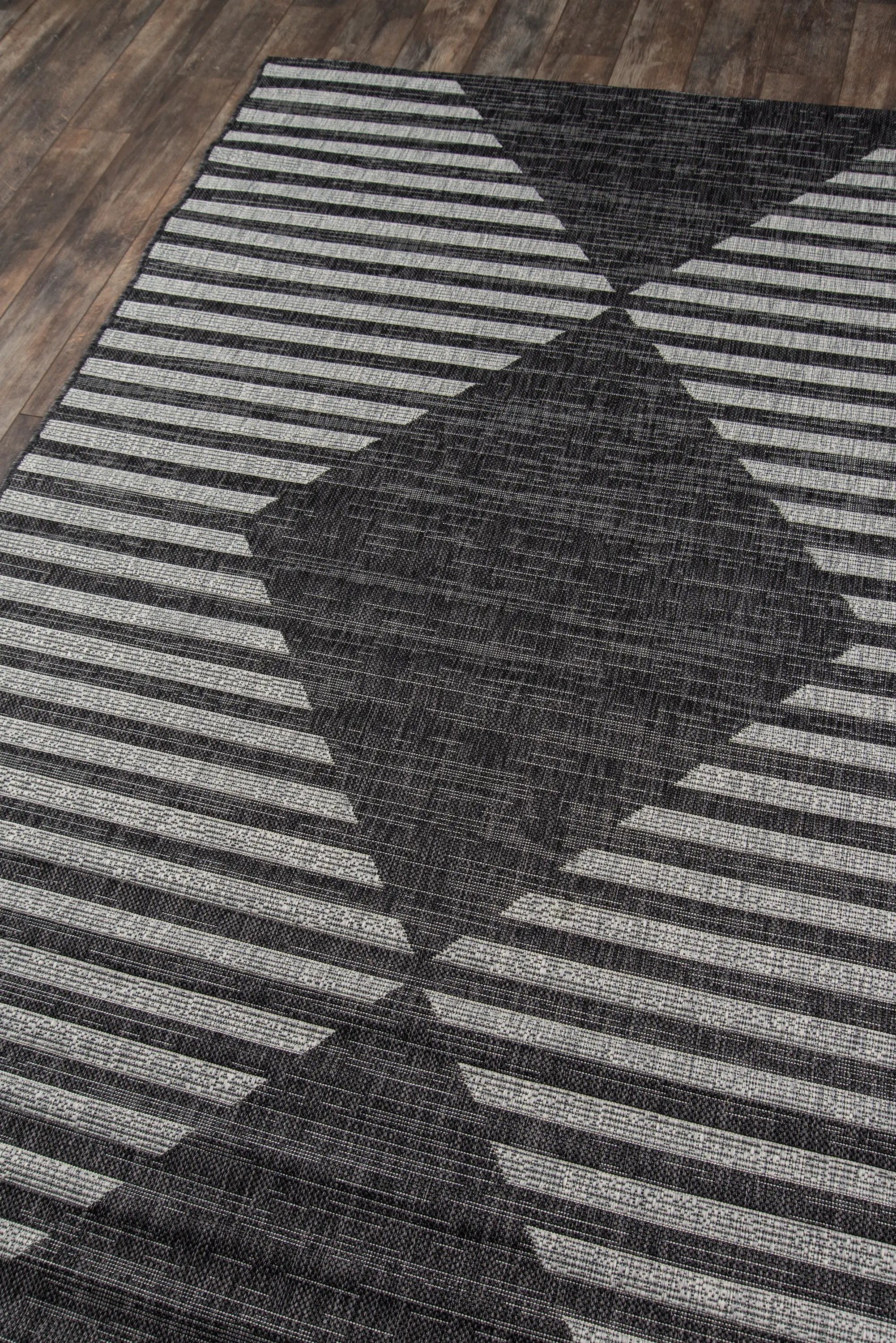 Villa VI-07 (Cavallo) Charcoal Area Rug by Novogratz by Momeni