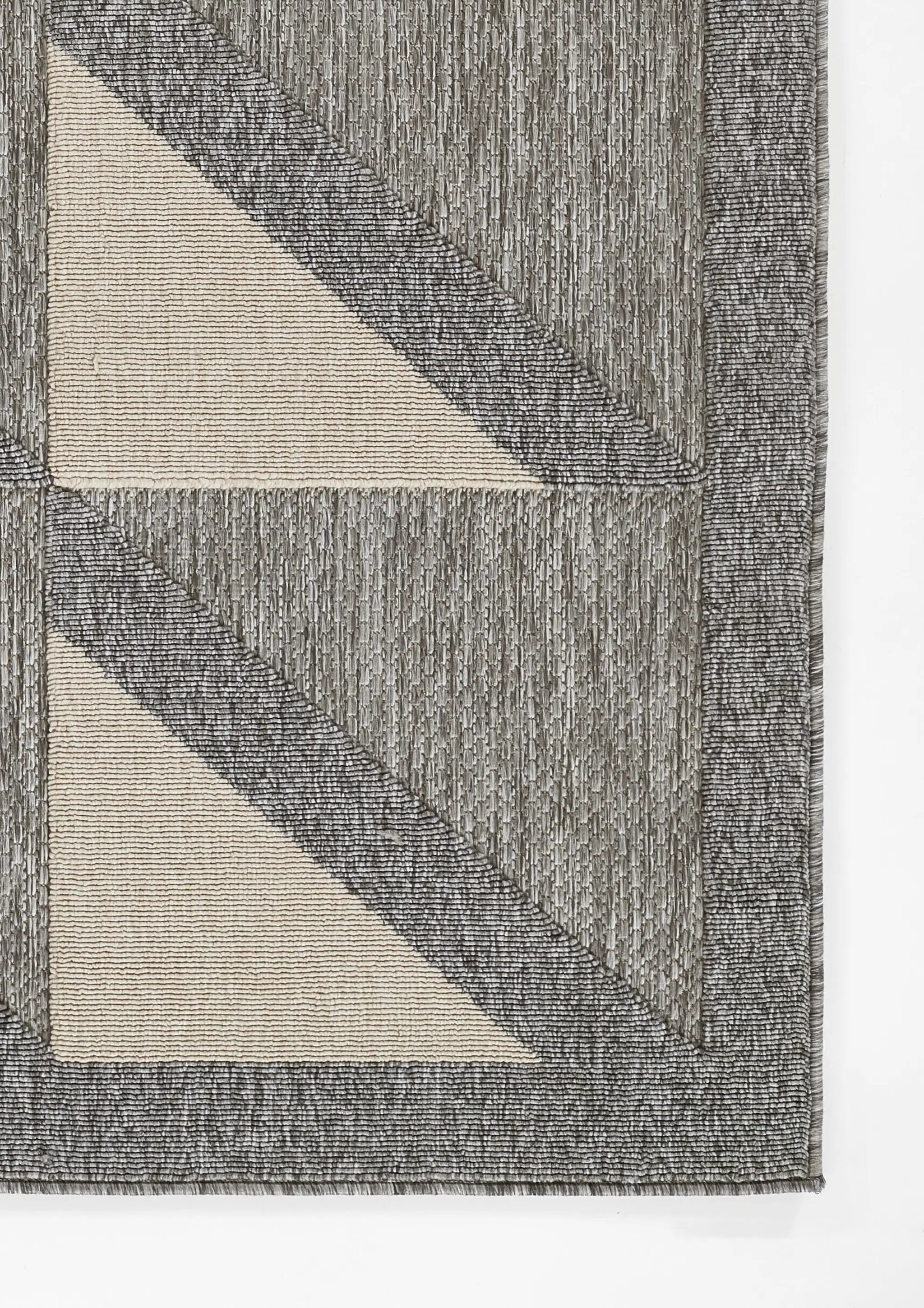 Vines VN-01 Gray Area Rug by Momeni