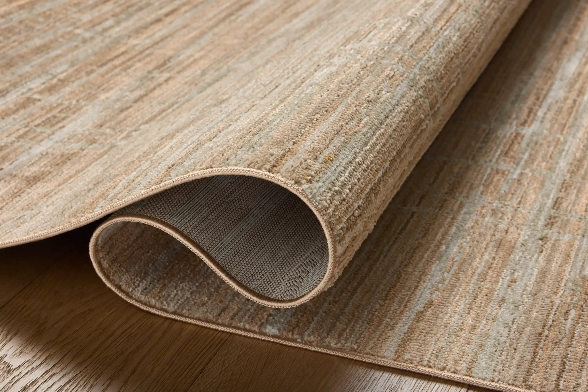 Wade WAE-03 Clay / Silver Area Rug by Loloi