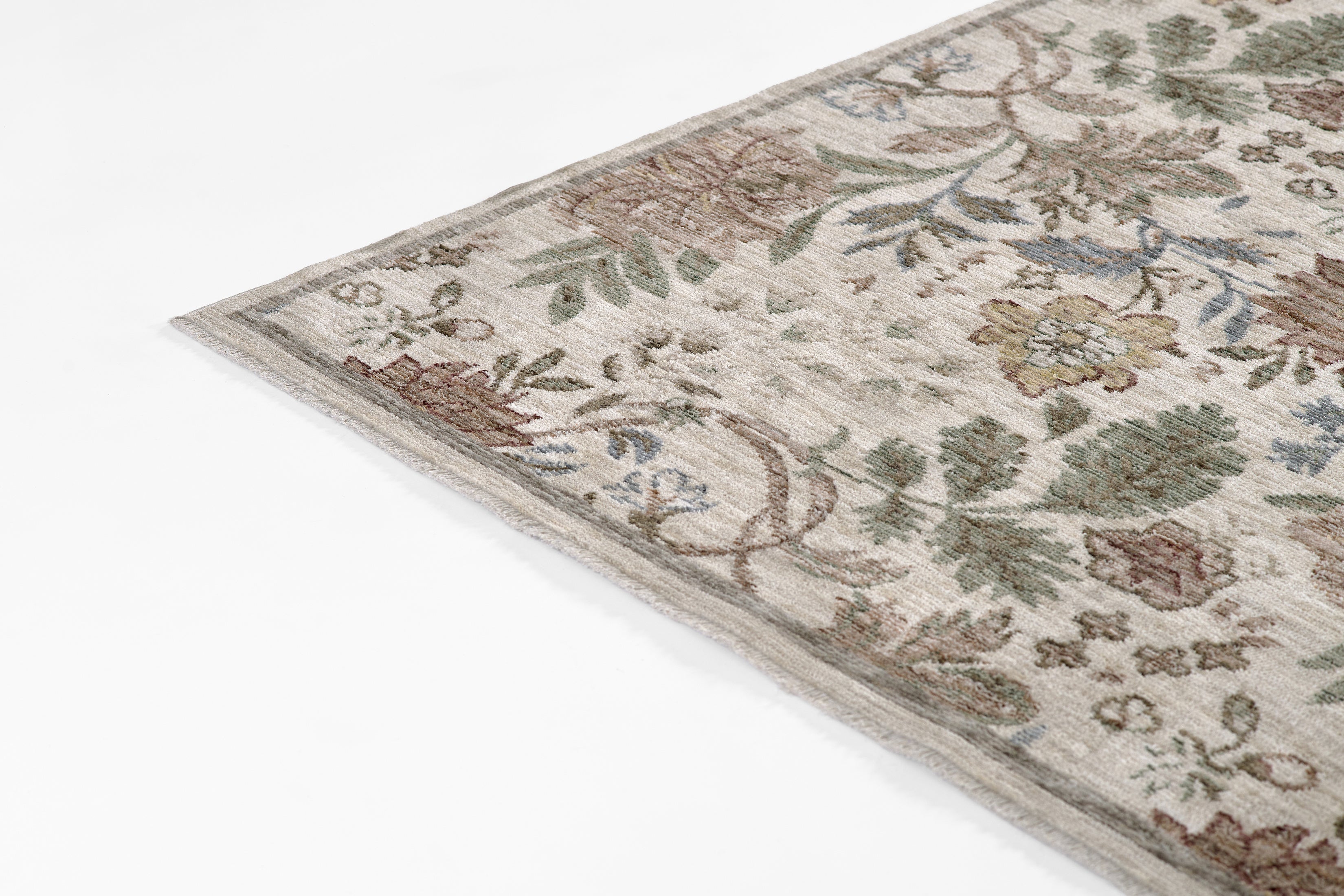 Momeni Wisteria WIS-2 Ivory Area Rug, vintage floral rug with botanical pattern